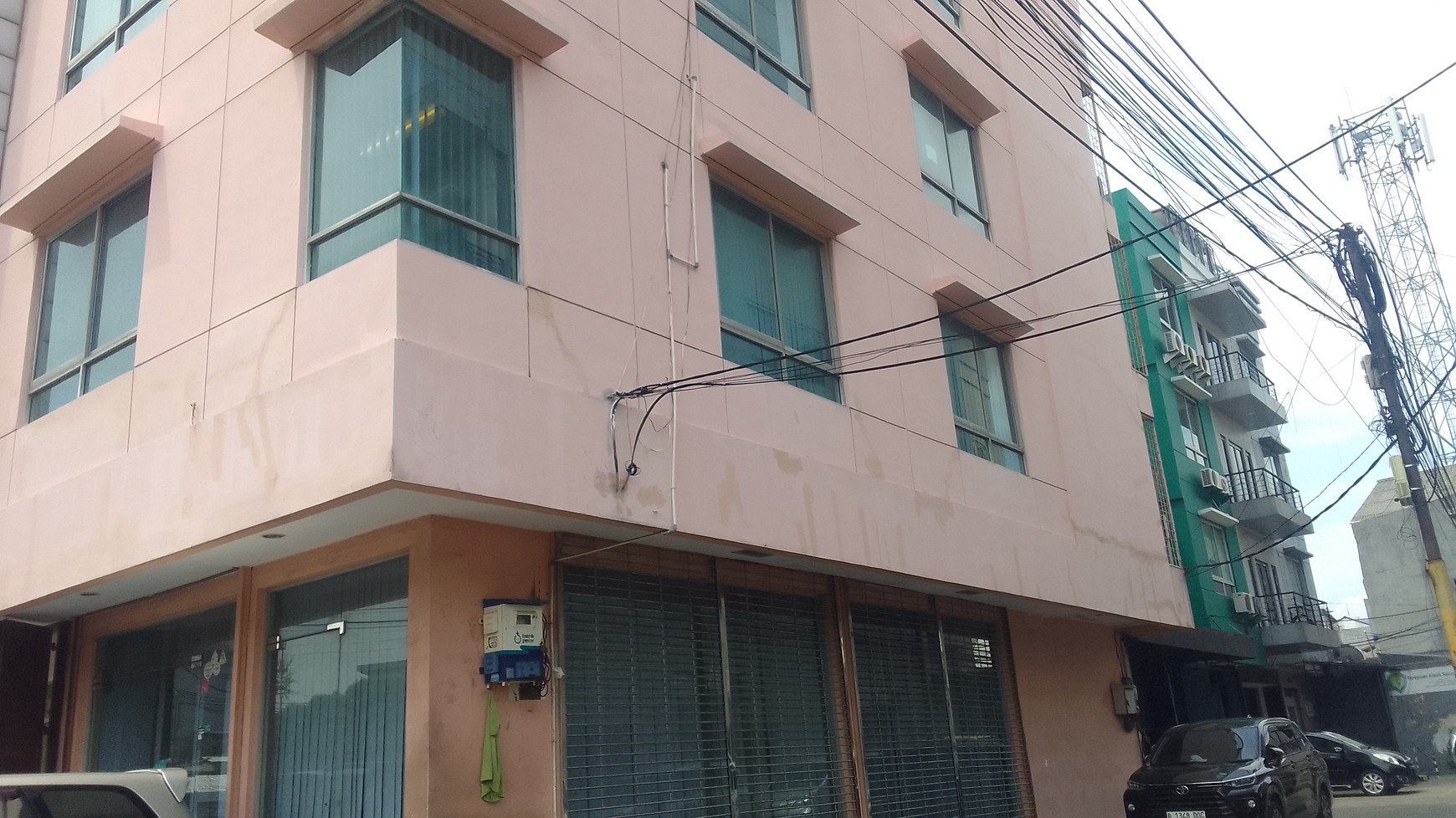 Dua Ruko Gandeng 4 Lantai Hoek Di Lokasi Strategis Komersil Jl. Dr. Saharjo, Tebet