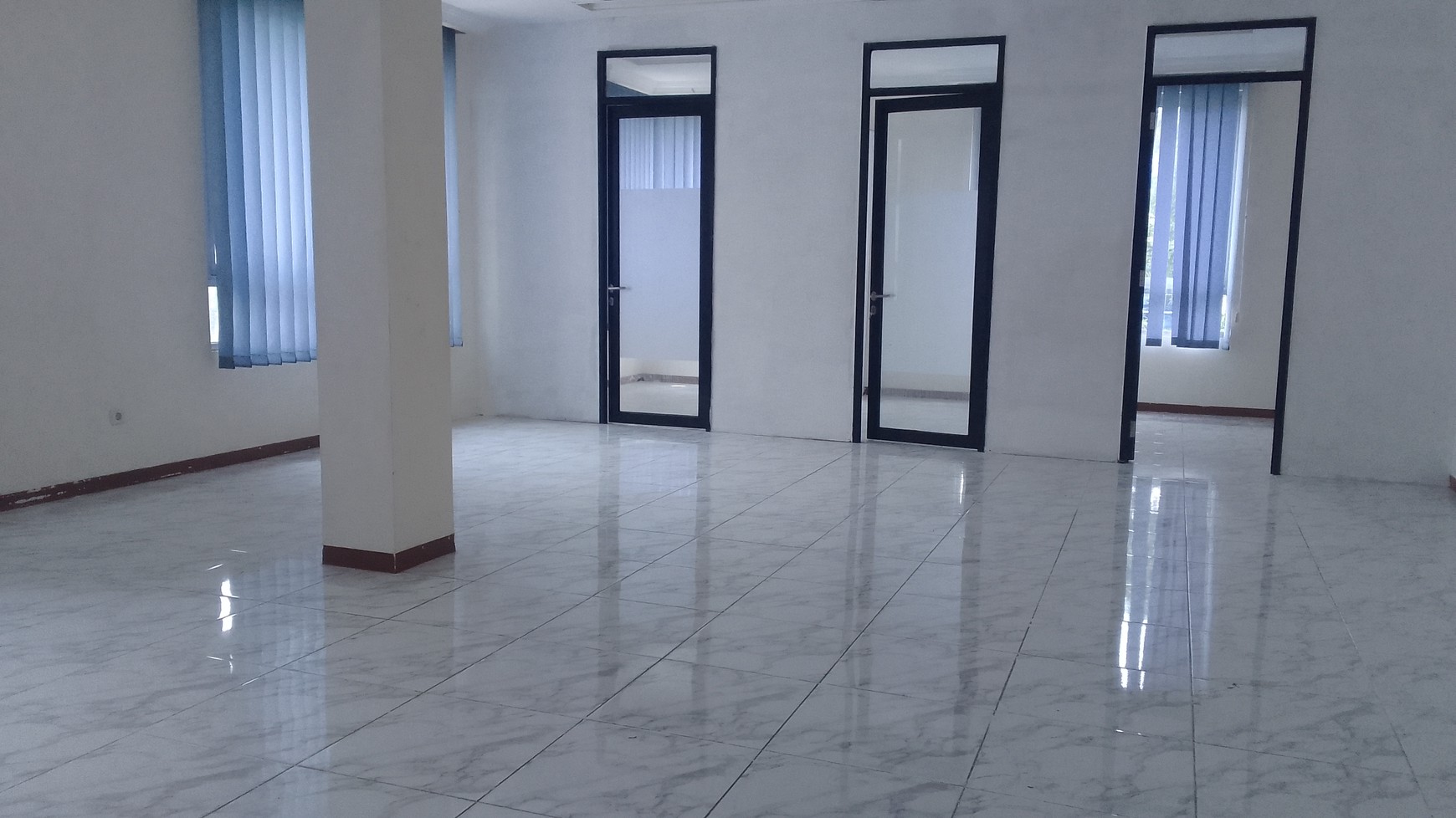 Dua Ruko Gandeng 4 Lantai Hoek Di Lokasi Strategis Komersil Jl. Dr. Saharjo, Tebet