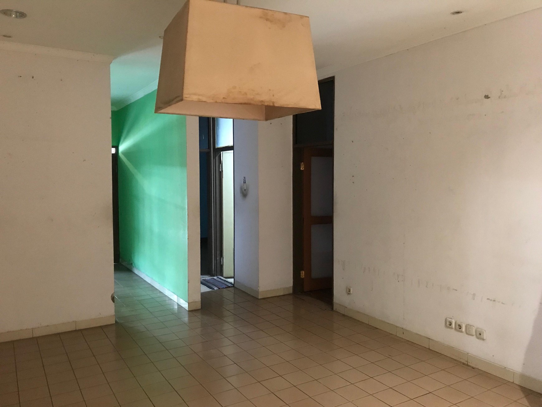 Rumah Tinggal Disewakan di Jalan Jamblang Kalibata Indah Pancoran Jakarta Selatan  