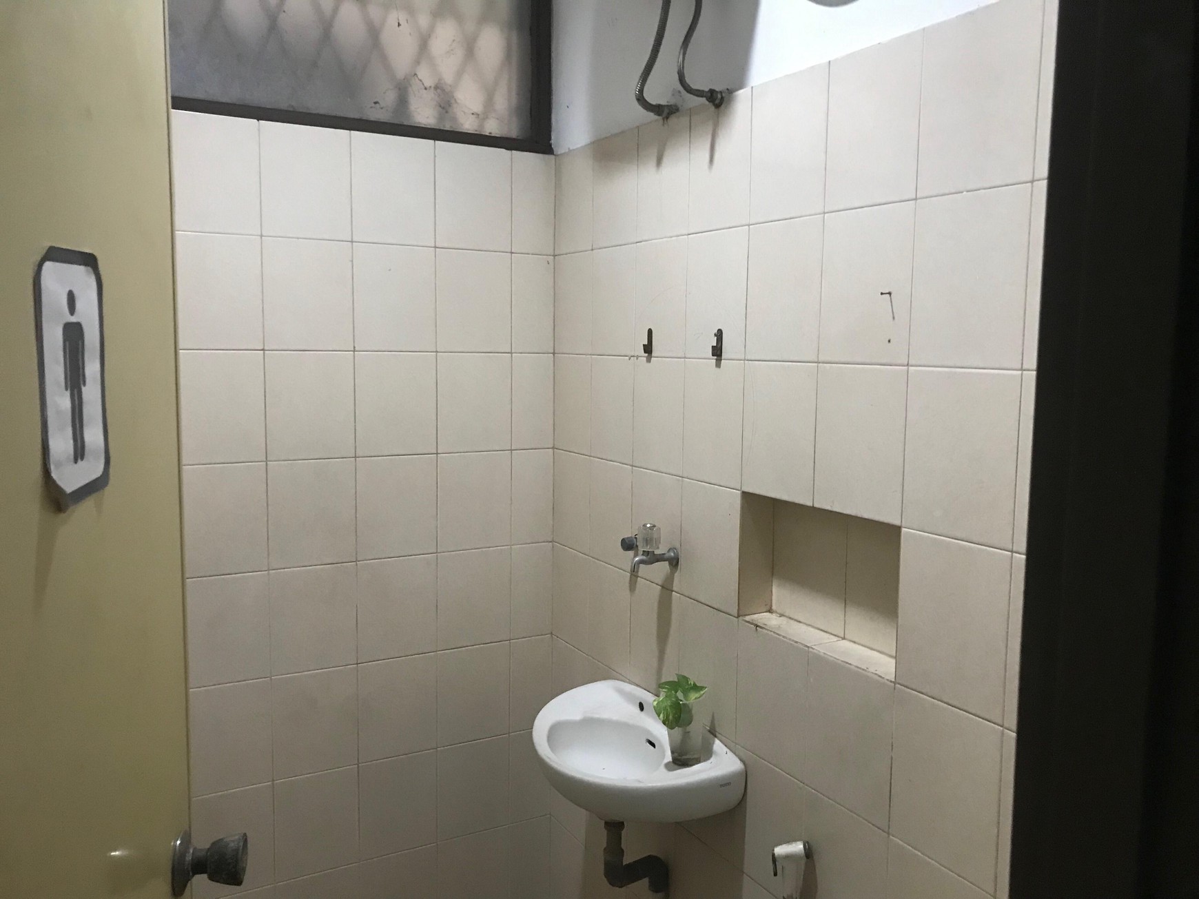 Rumah Tinggal Disewakan di Jalan Jamblang Kalibata Indah Pancoran Jakarta Selatan  