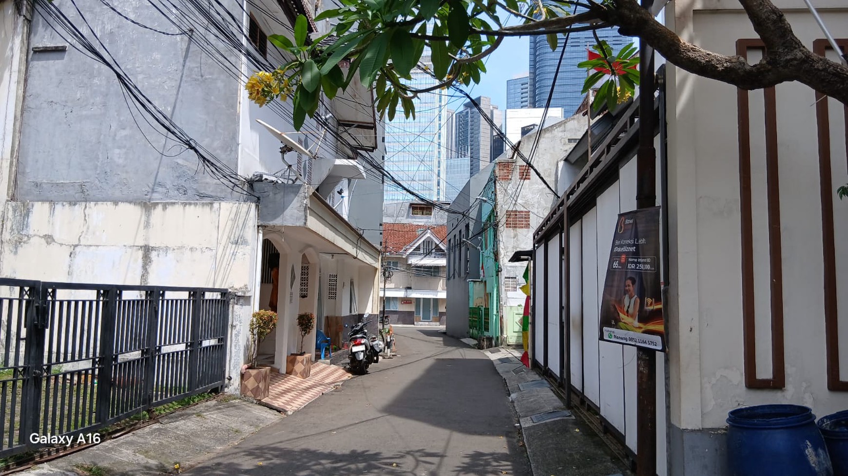 DIJUAL Rumah cocok untuk =Rumah Tinggal atau Rumah Kost di Lokasi Strategis Setiabudi Jakarta