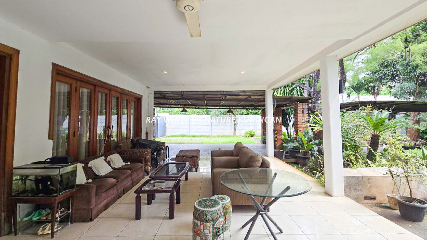 Dijual Rumah Nyaman dan Asri, Lokasi Premium di Jl. RS Fatmawati Raya