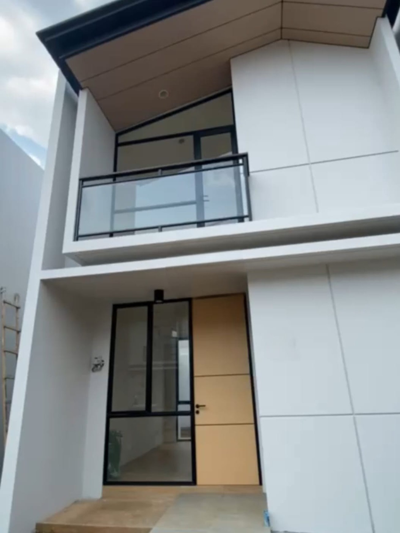 Dijual Rumah berlantai 2 di Cluster Cendana Cove kawasan Karawaci dengan harga sewa Menarik.