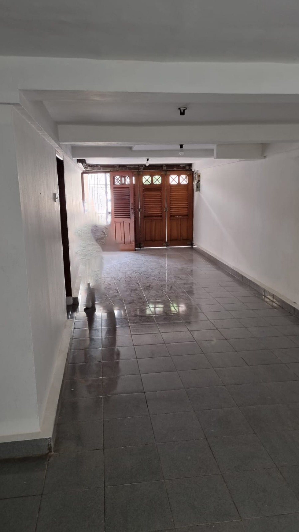 DIsewa Rumah di Pondok Indah dengan Luas 160 m2 dan Bangunan 250 m2