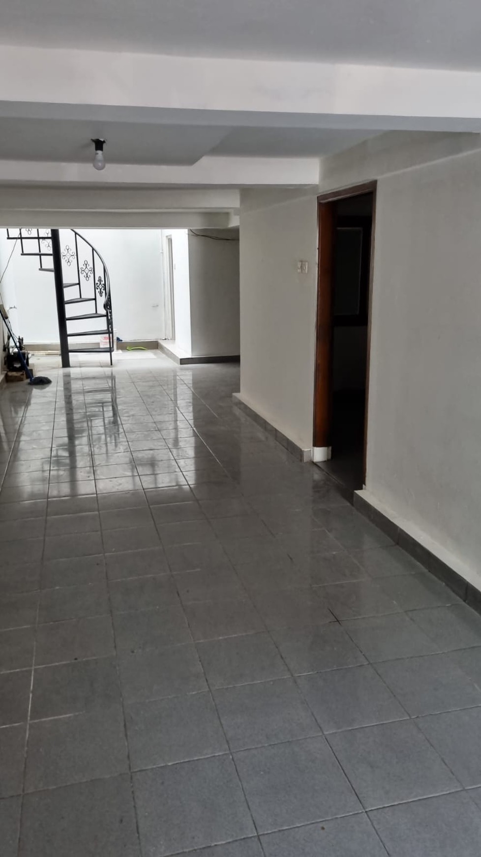 DIsewa Rumah di Pondok Indah dengan Luas 160 m2 dan Bangunan 250 m2