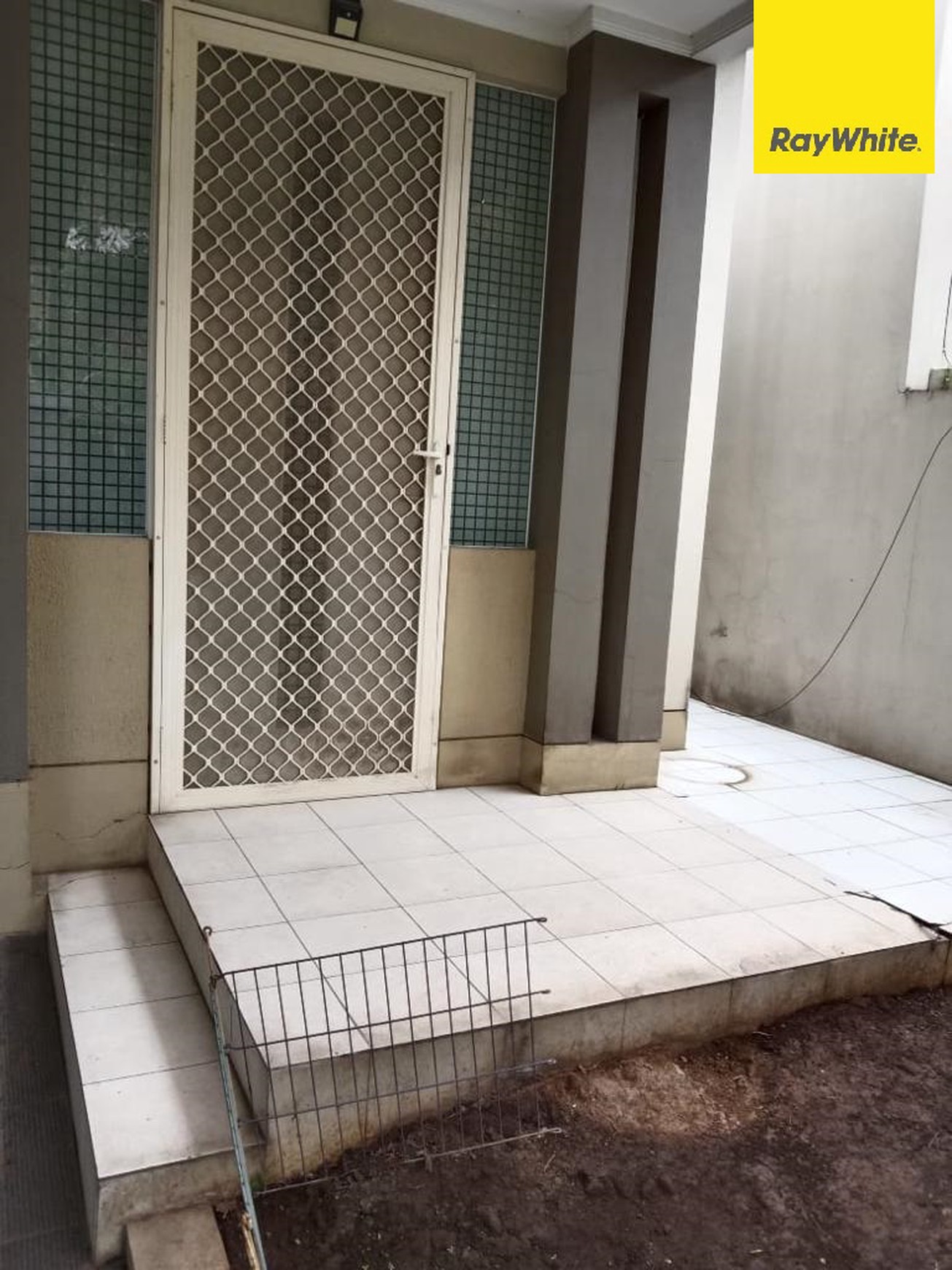 Dijual Rumah SHM di Alam Galaxy Sambikerep Surabaya