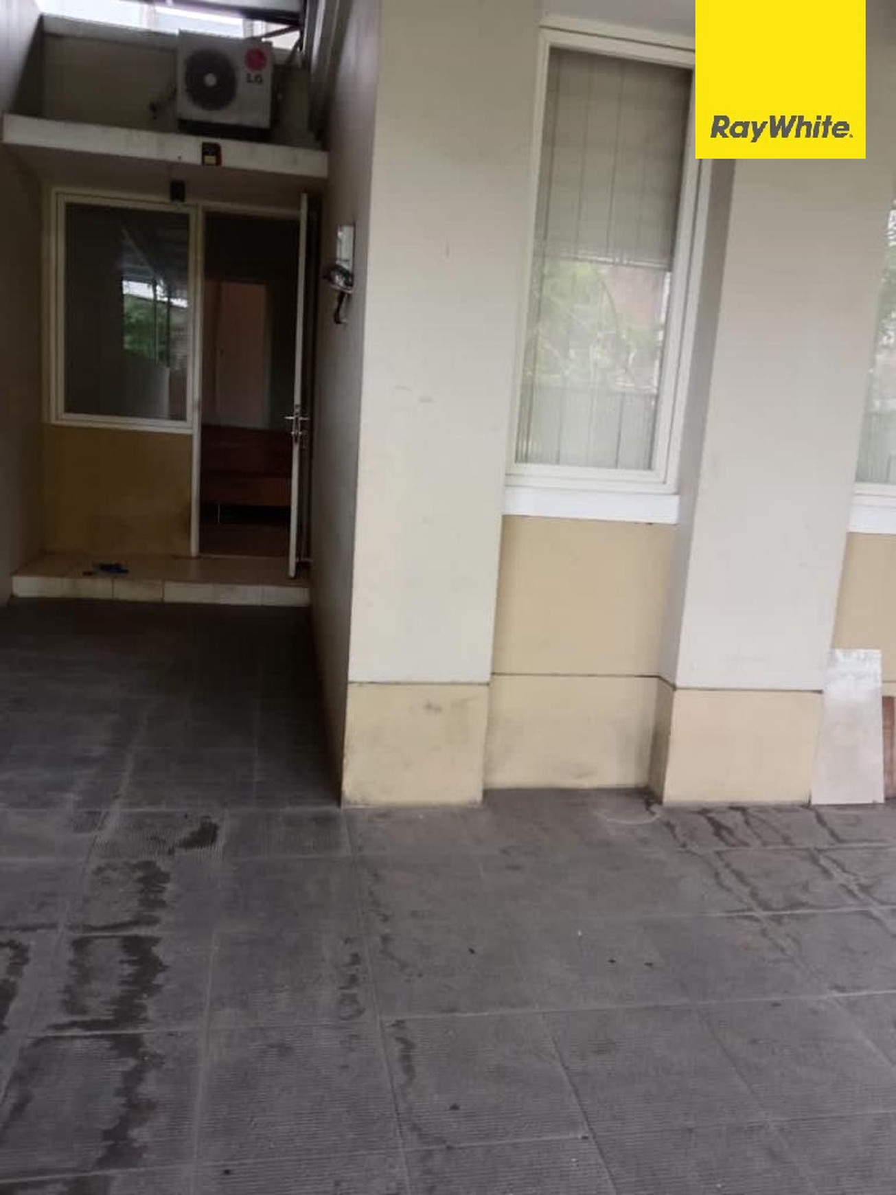 Dijual Rumah SHM di Alam Galaxy Sambikerep Surabaya