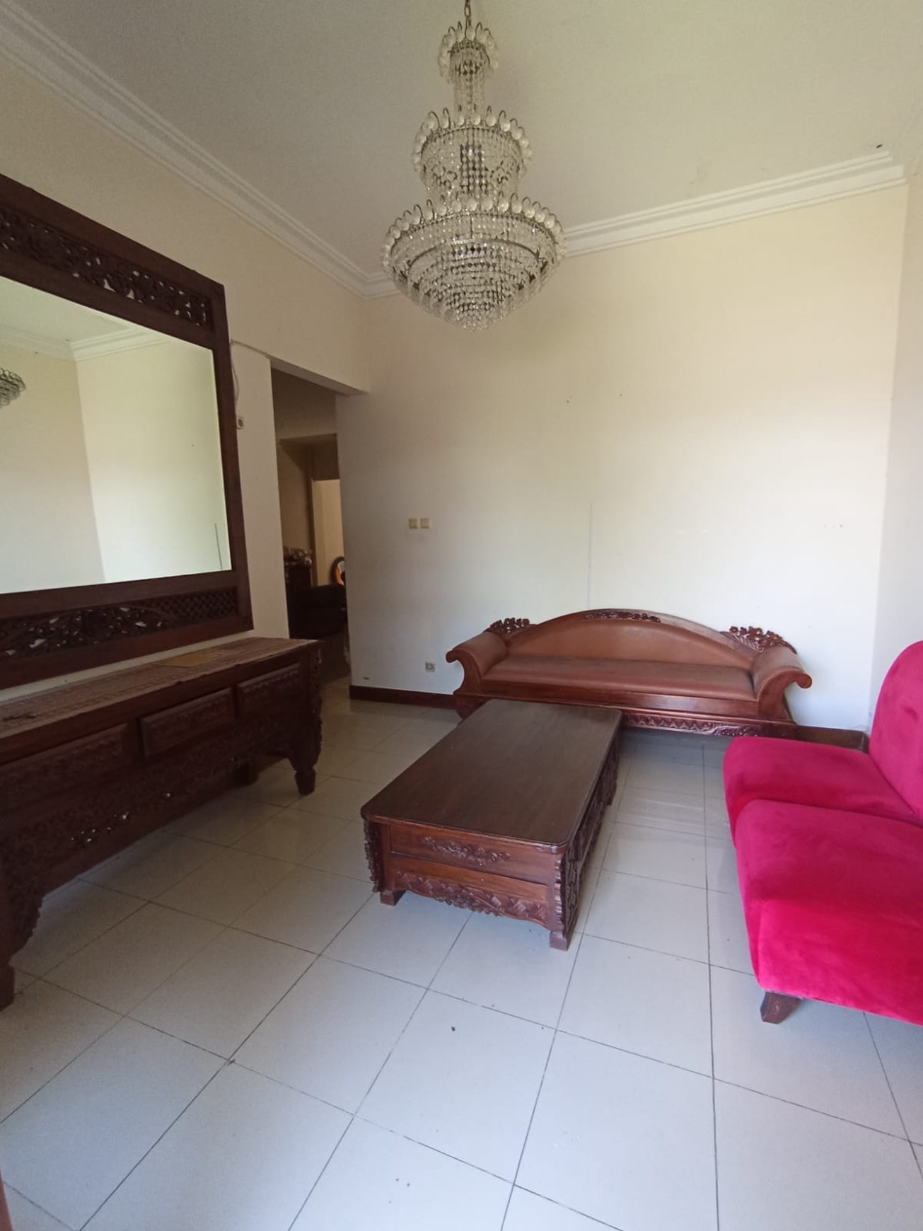 Rumah Furnish 2 Lantai Dalam Perum Lokasi Dekat Plaza Ambarukmo