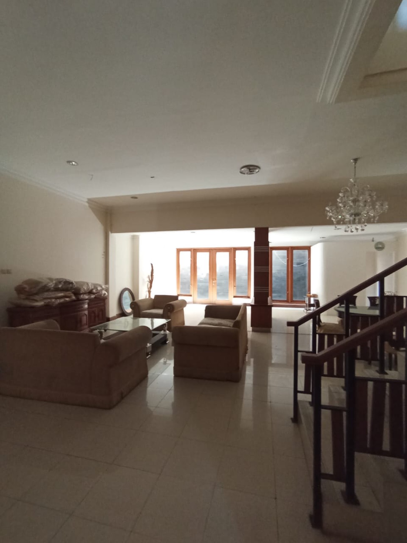 Rumah Furnish 2 Lantai Dalam Perum Lokasi Dekat Plaza Ambarukmo