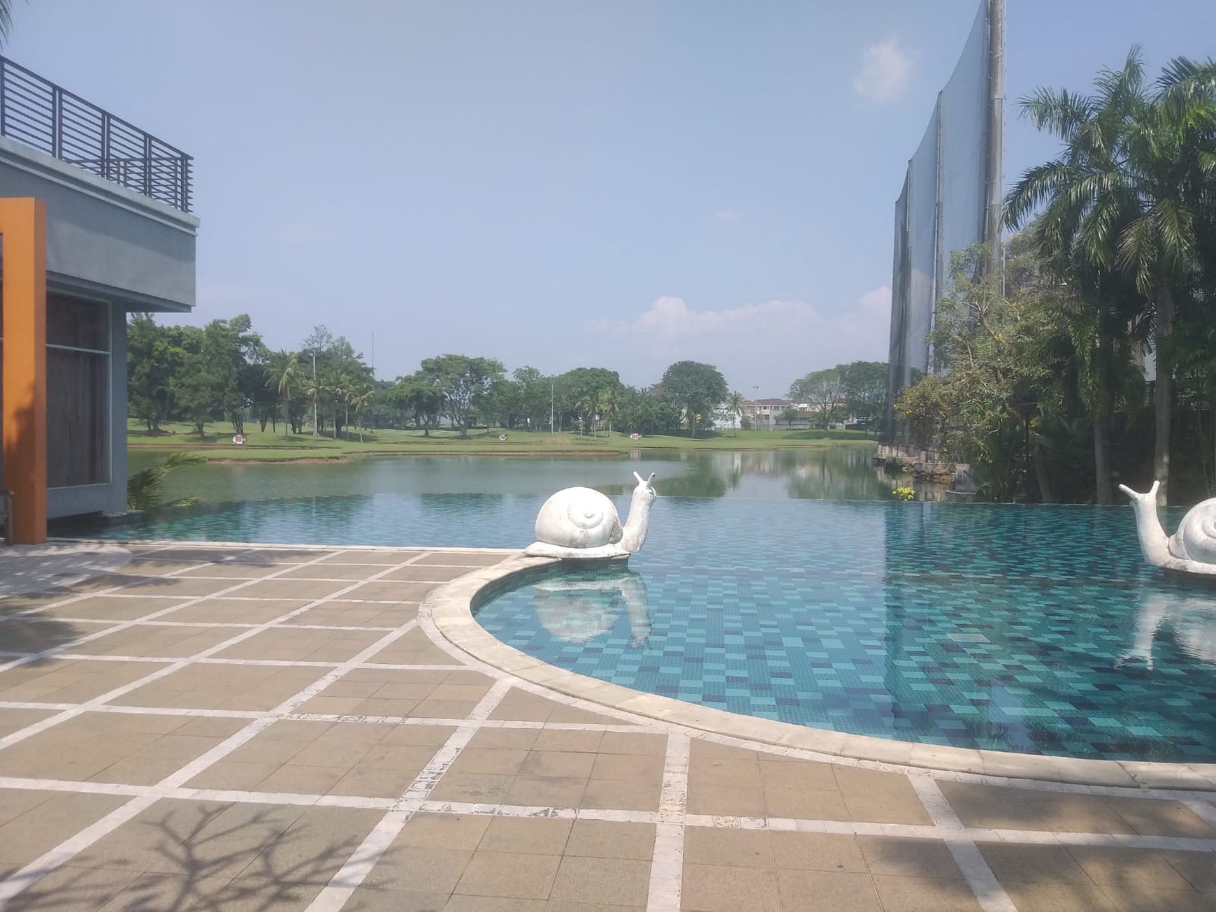Rumah berlantai 2 di Cluster Jade, PHG kawasan Gading Serpong dengan harga jual Menarik