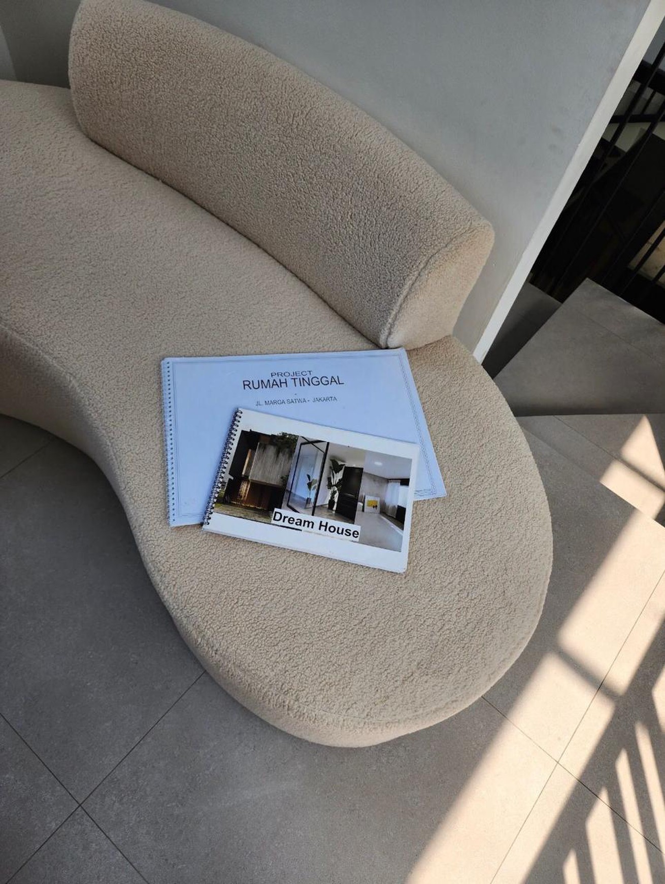 Rumah Bagus, Rapih, Cantik Siap huni di Jakarta Selatan