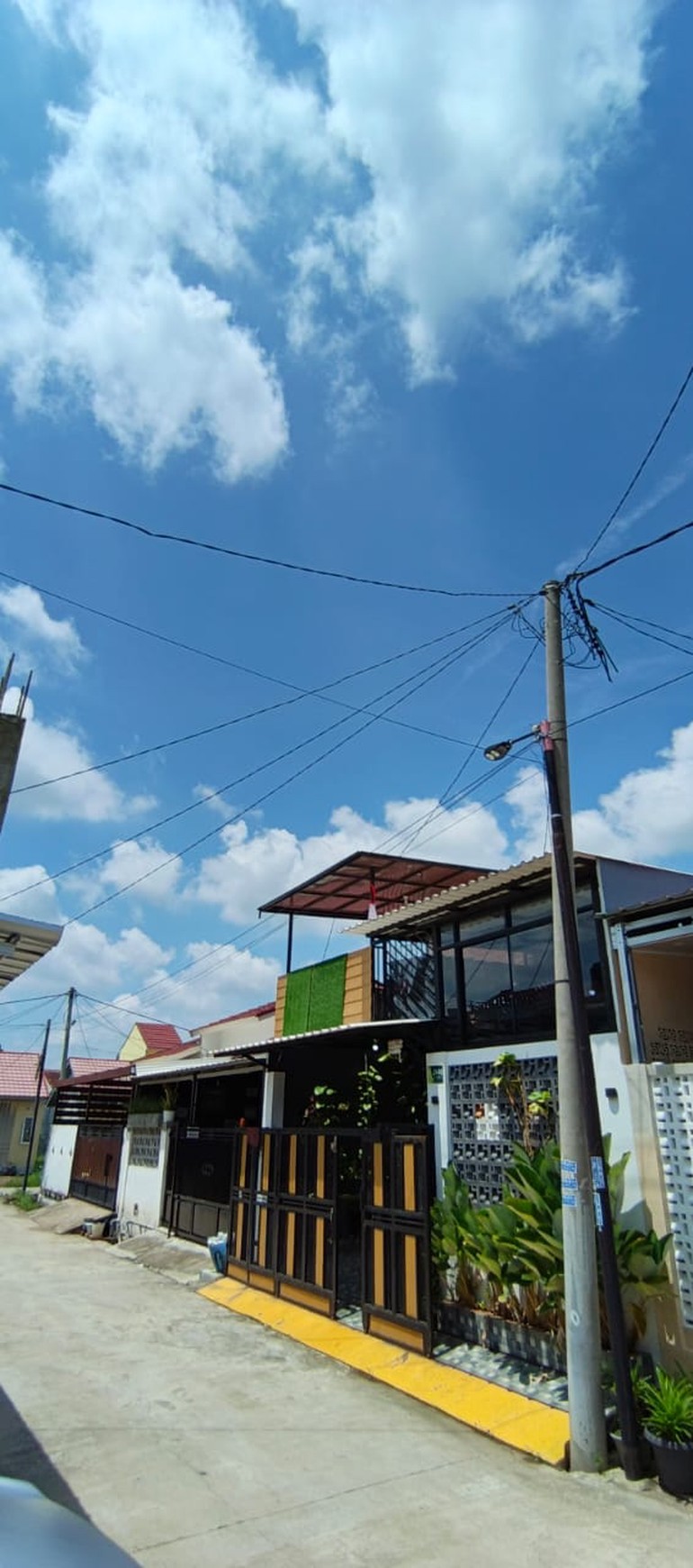 JUAL RUMAH FULL FURNISH