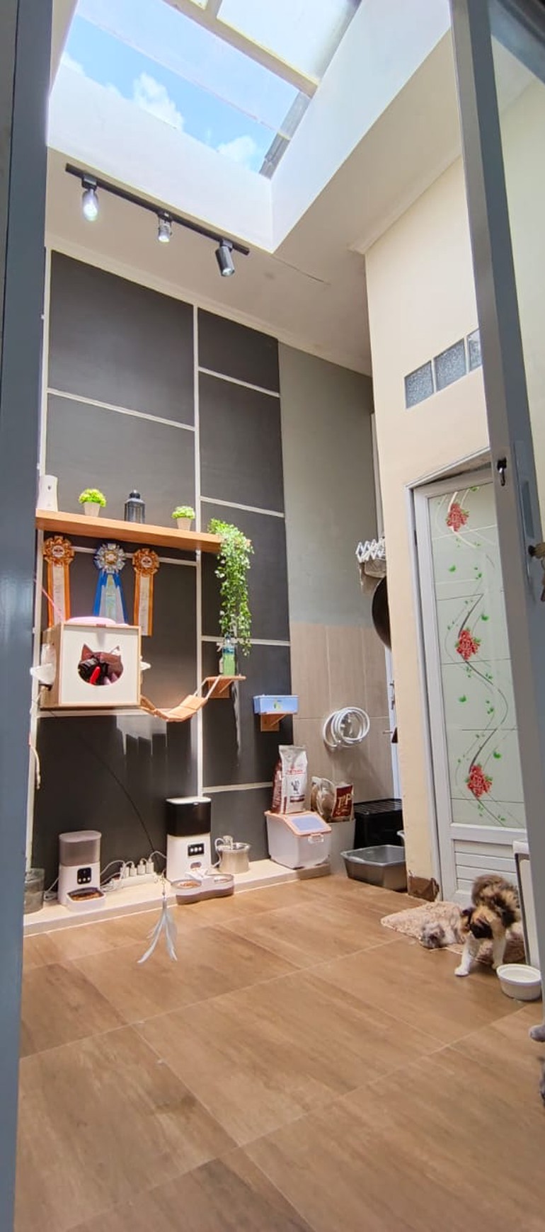 JUAL RUMAH FULL FURNISH