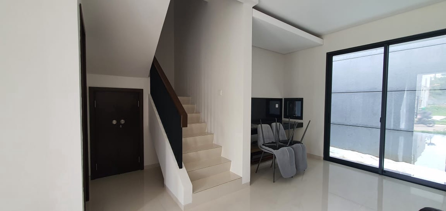 Rumah Modern Lebar 6 Decco 3 Kamar di Bintaro Sektor 7 - Kebayoran Harmony. SHM.