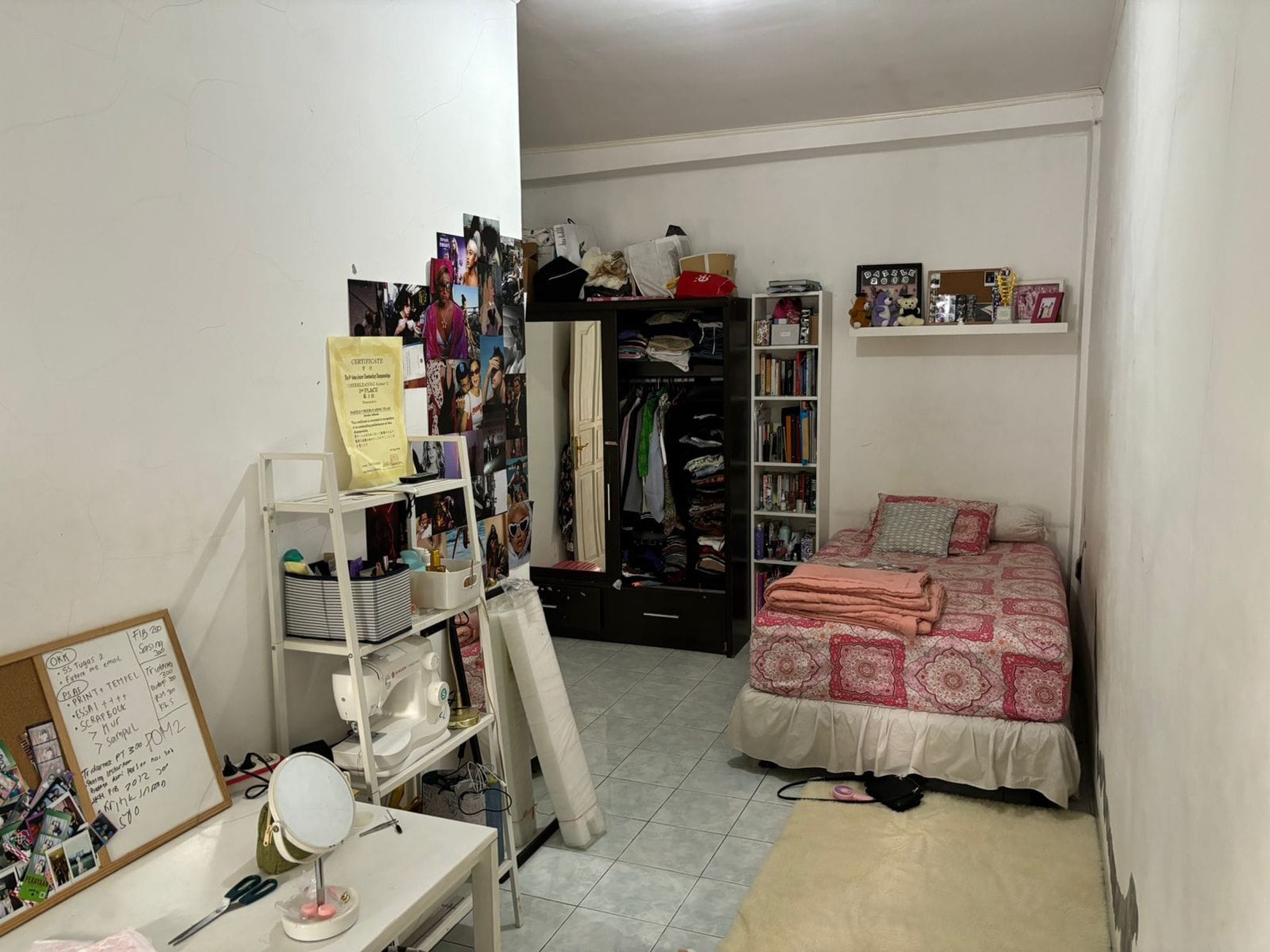 Rumah 2 Lantai Siap Huni dengan KT 3 dan KM 2+1 SHMi @Ciputat