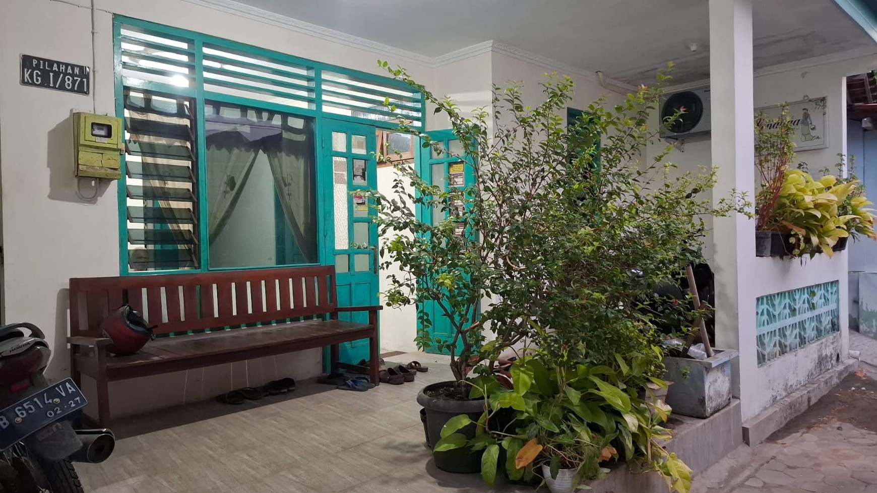 Rumah Tinggal Lokasi Strategis Dekat Kebun Binatang Gembira Loka 