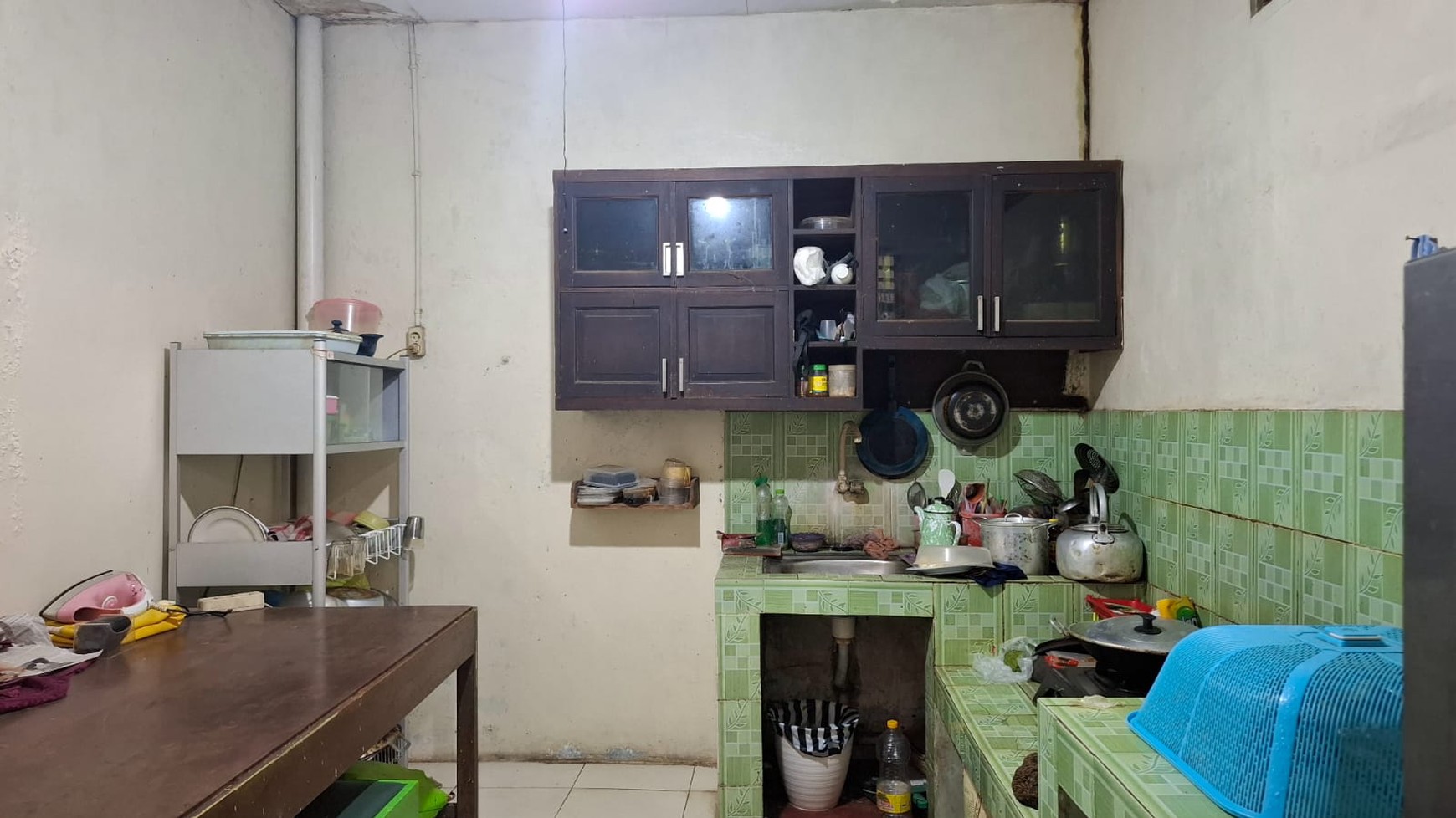 Rumah Tinggal Lokasi Strategis Dekat Kebun Binatang Gembira Loka 