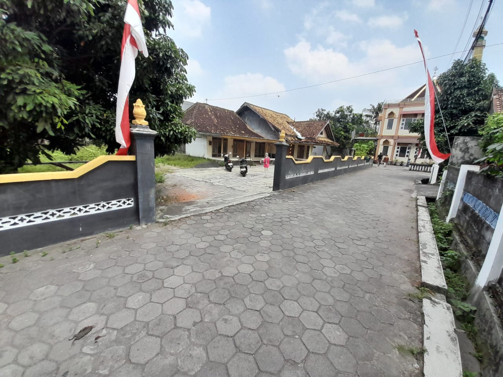 Tanah Luas 200 Meter Persgi Lokasi Stratgeis di Daerah Plemburan Ngaglik Sleman 