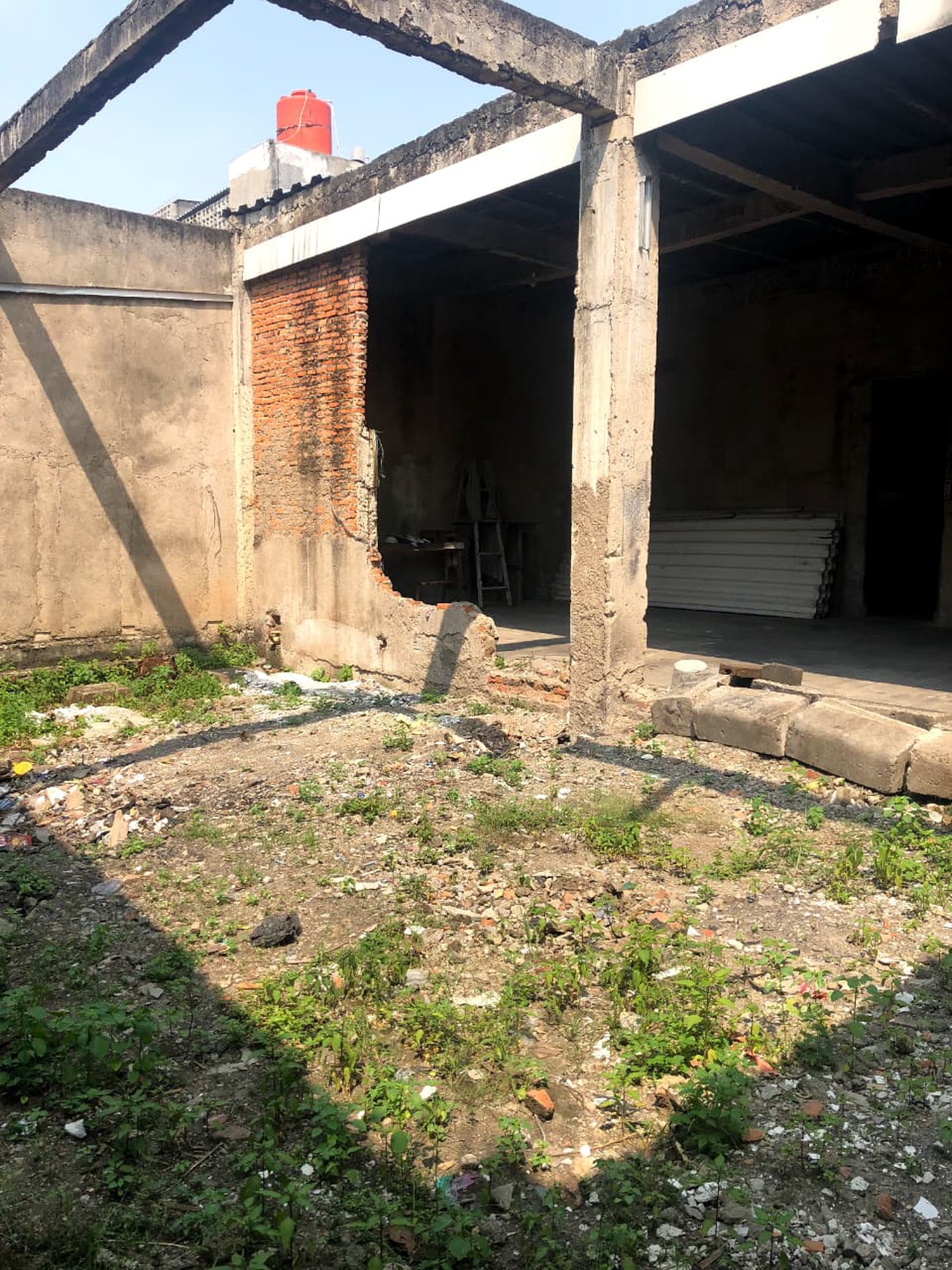 Disewakan Ruko Komersial, Lokasi Strategis di Pinggir Jalan Sultan Agung, Medan Satria, Bekasi