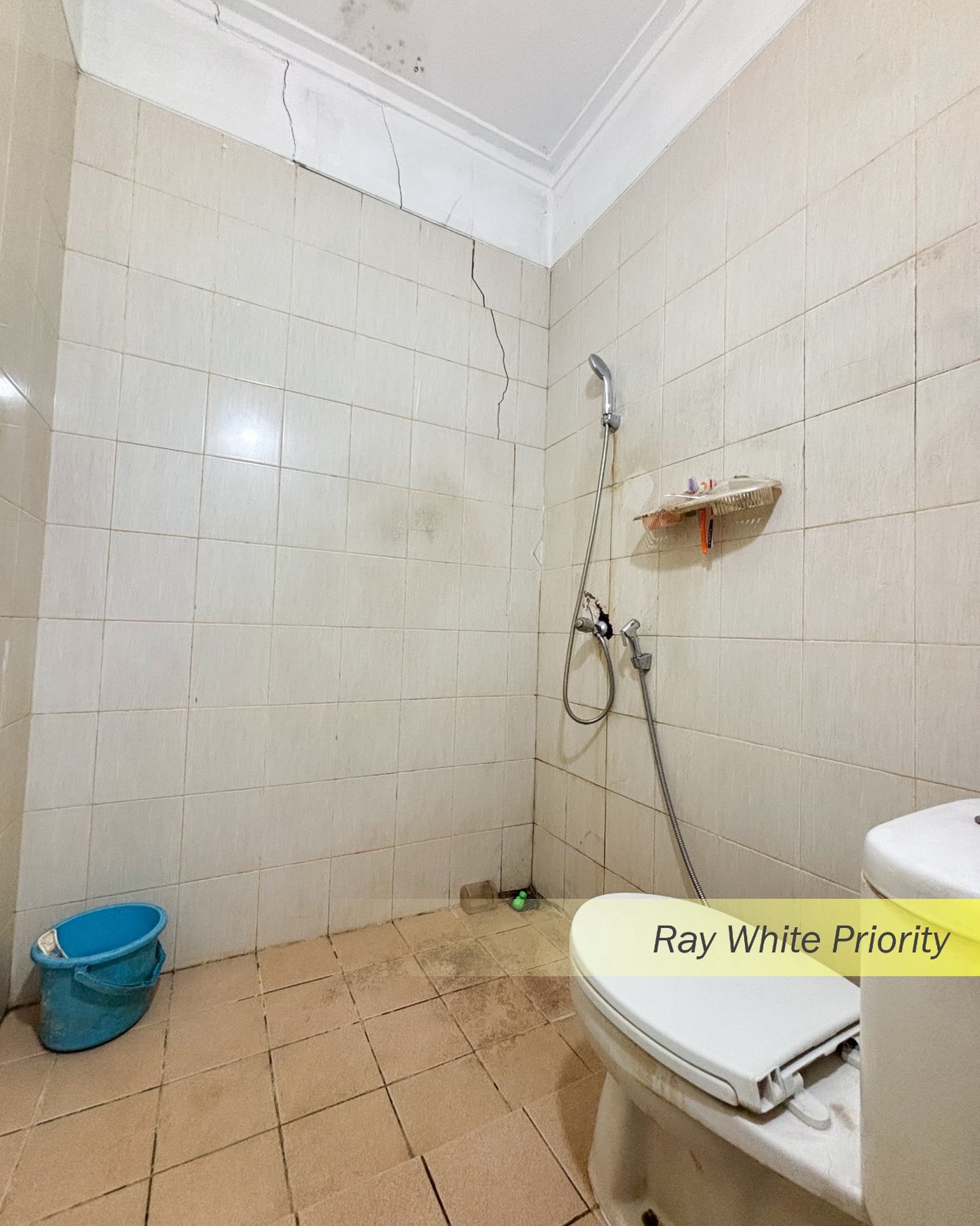 RUMAH DALAM CLUSTER SIMPLICITY DI KAWASAN THE ICON BSD CITY, TANGERANG SELATAN
