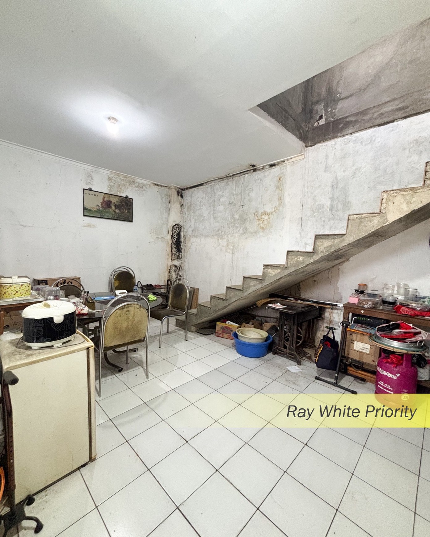RUMAH DALAM CLUSTER SIMPLICITY DI KAWASAN THE ICON BSD CITY, TANGERANG SELATAN