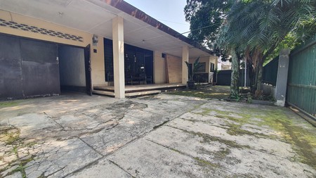 Rumah Luas di Kawasan Asri Cocok Untuk Kantor Tengah Kota Bandung