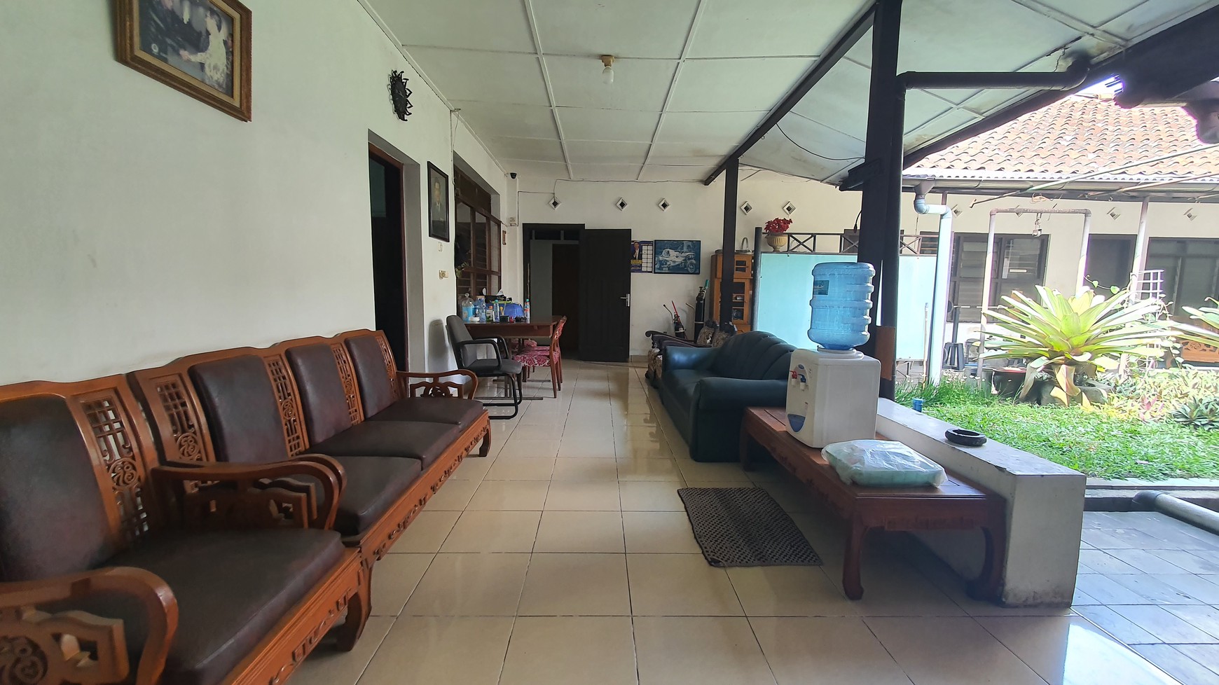 Rumah Luas di Kawasan Asri Cocok Untuk Kantor Tengah Kota Bandung