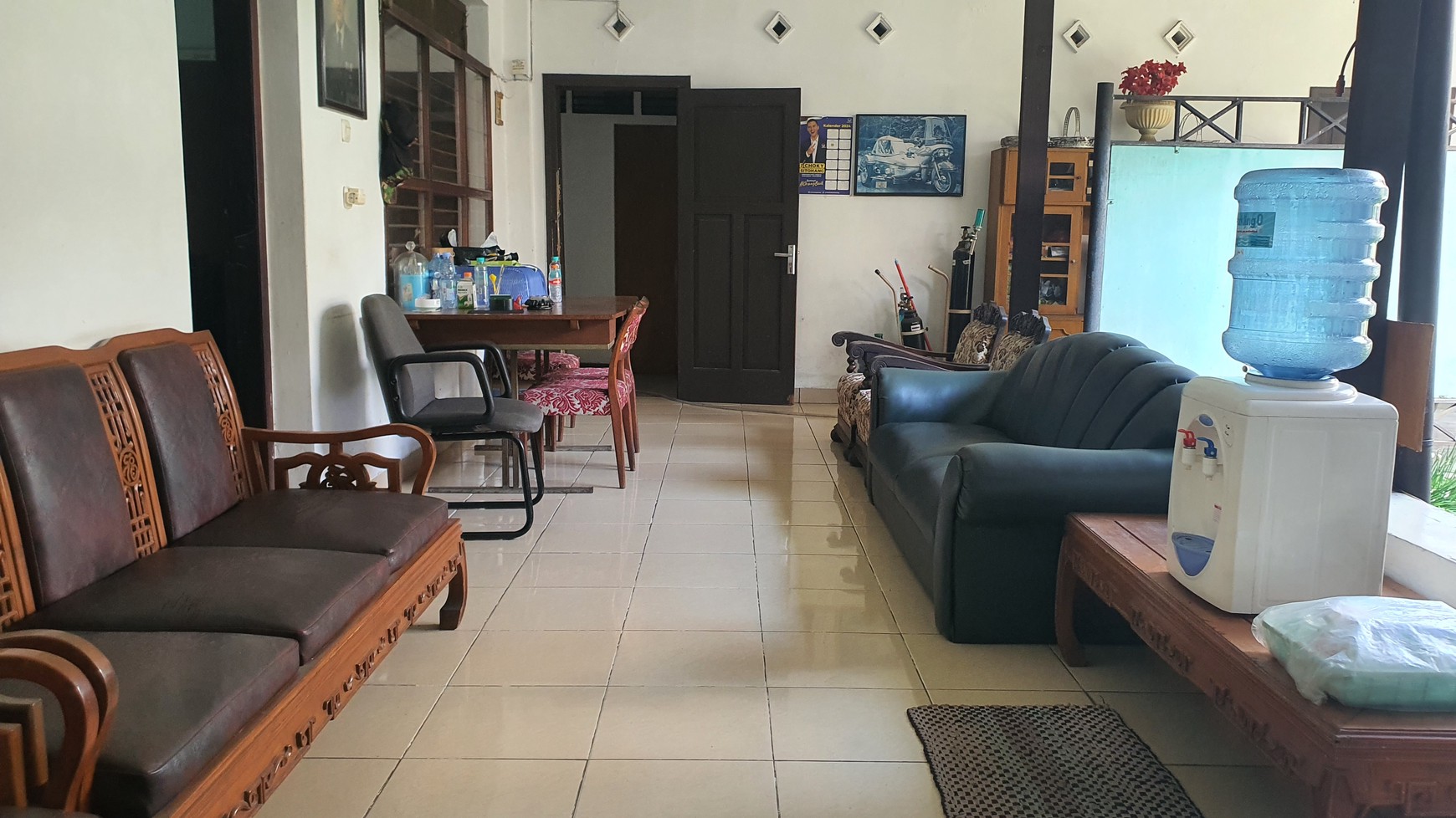 Rumah Luas di Kawasan Asri Cocok Untuk Kantor Tengah Kota Bandung