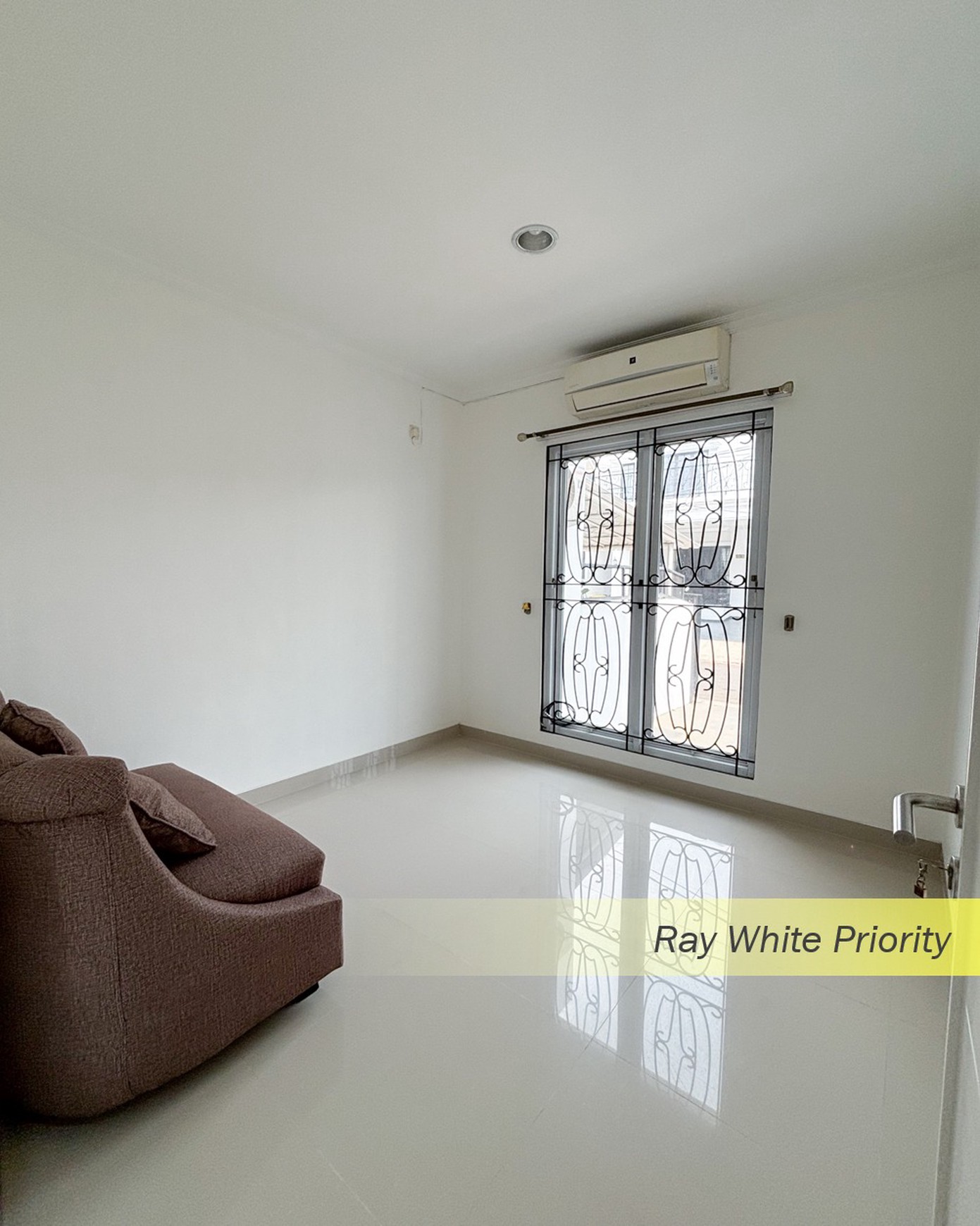 RUMAH MODERN CLASSIC HOUSE SIAP HUNI BINTARO JAYA SEKTOR 9, TANGERANG SELATAN #CH