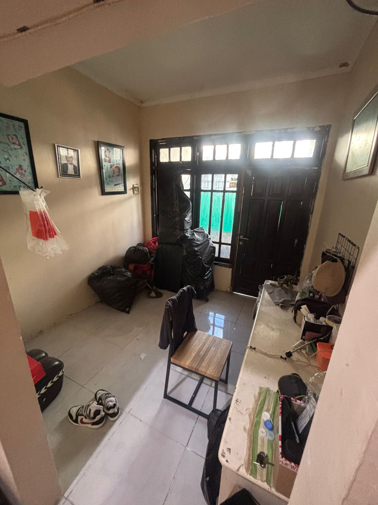 Jual Rumah Minimalis Sederhana Murah Berlokasi Strategis di Sambikerep Surabaya