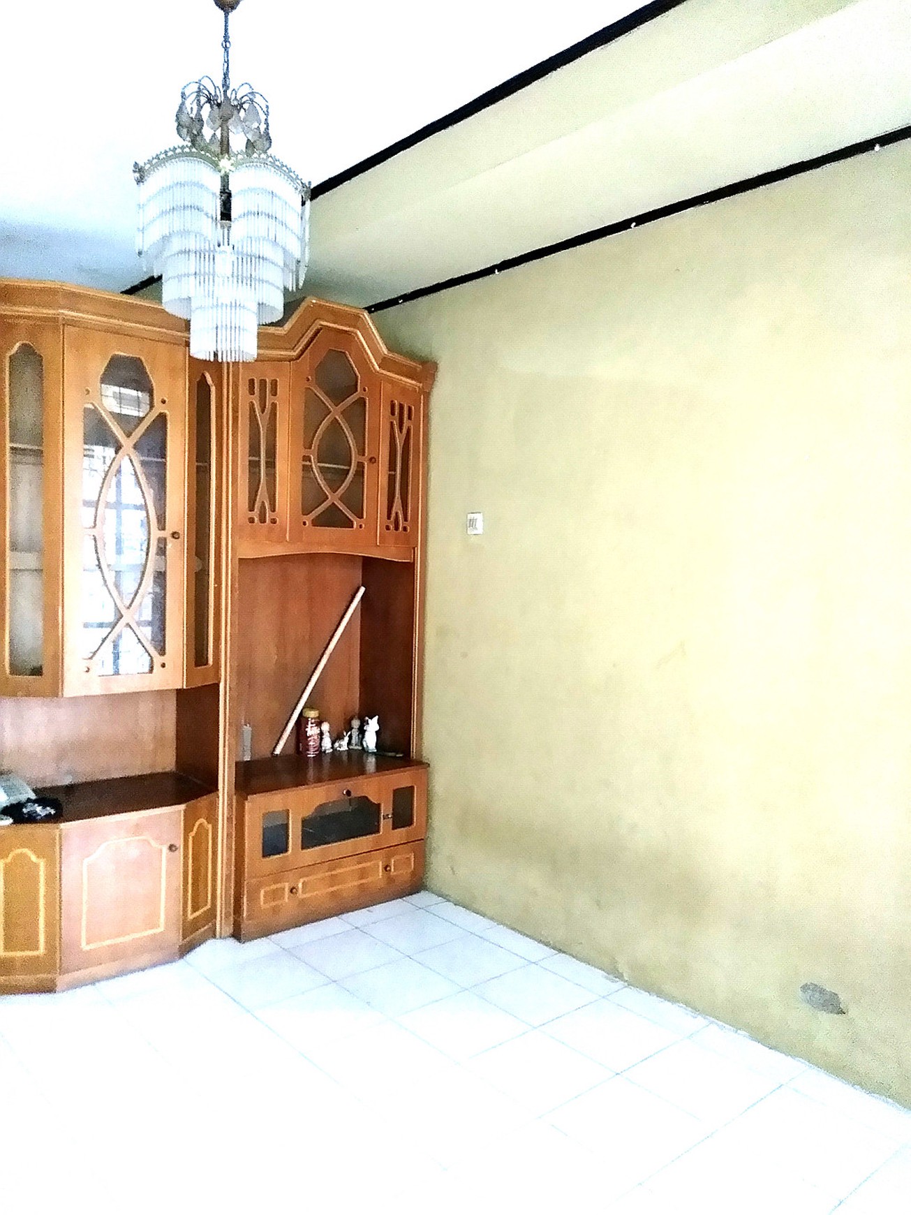 Rumah Nyaman 2 Lantai dengan tanah luas di lingkungan Pamulang Permai