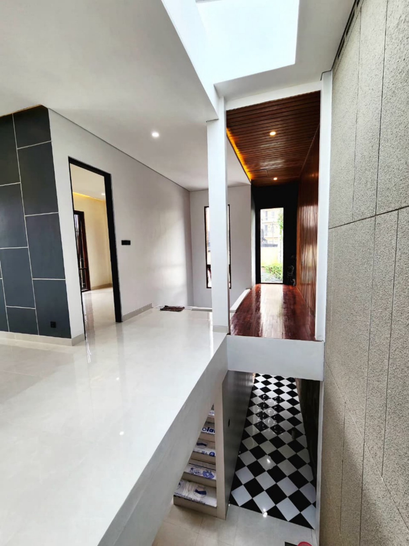 Rumah 2 lantai dalam Perum Lokasi Strategis Diarea Seturan Caturtunggal Depok Sleman