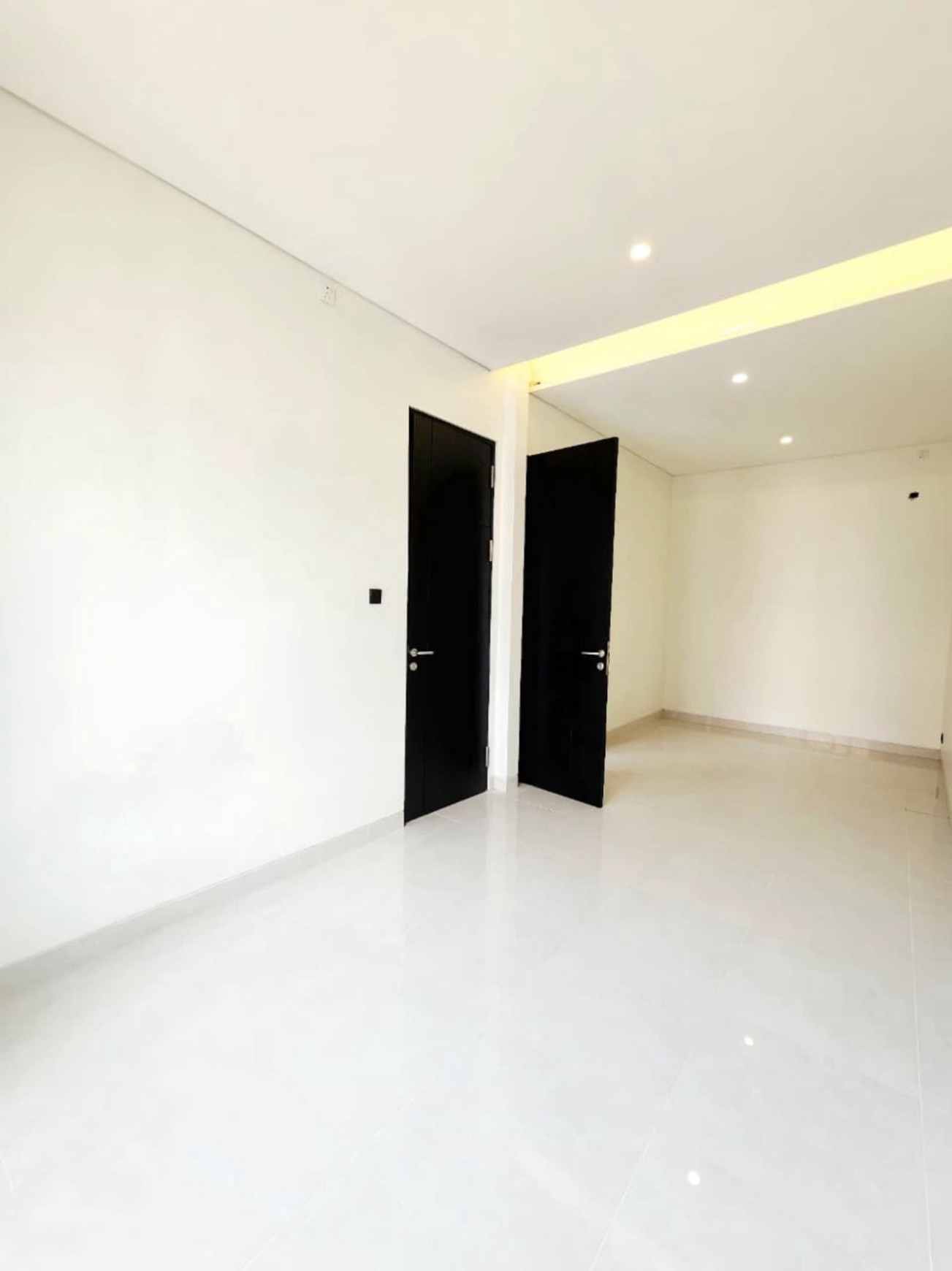 Rumah 2 lantai dalam Perum Lokasi Strategis Diarea Seturan Caturtunggal Depok Sleman