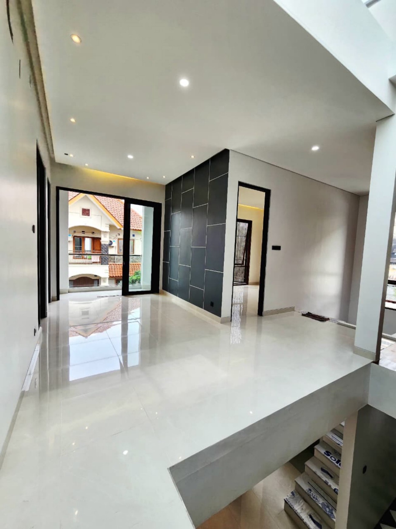 Rumah 2 lantai dalam Perum Lokasi Strategis Diarea Seturan Caturtunggal Depok Sleman