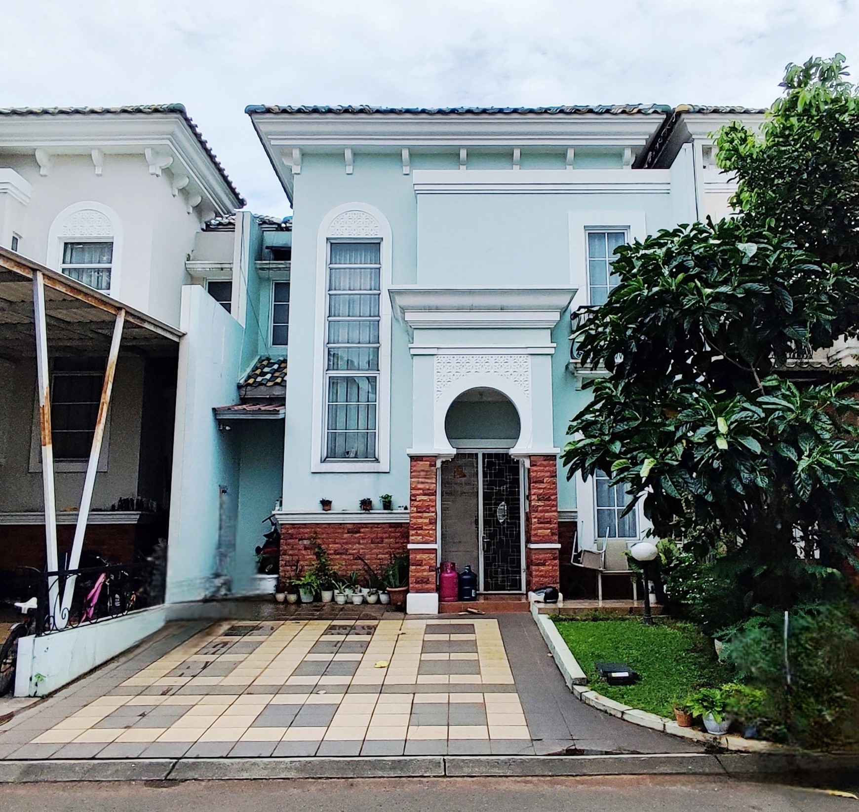 Termurah. Rumah Mewah Cluster Alicante, Gading Serpong