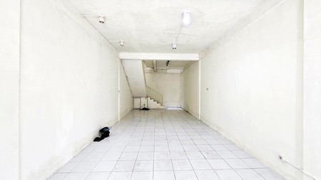 Sewa Ruko 3 Lantai Murah Berlokasi Strategis Perkantoran Aktif di Nol Jalan Raya Jemursari Surabaya Kawasan Bisnis Aktif dan Pemukiman