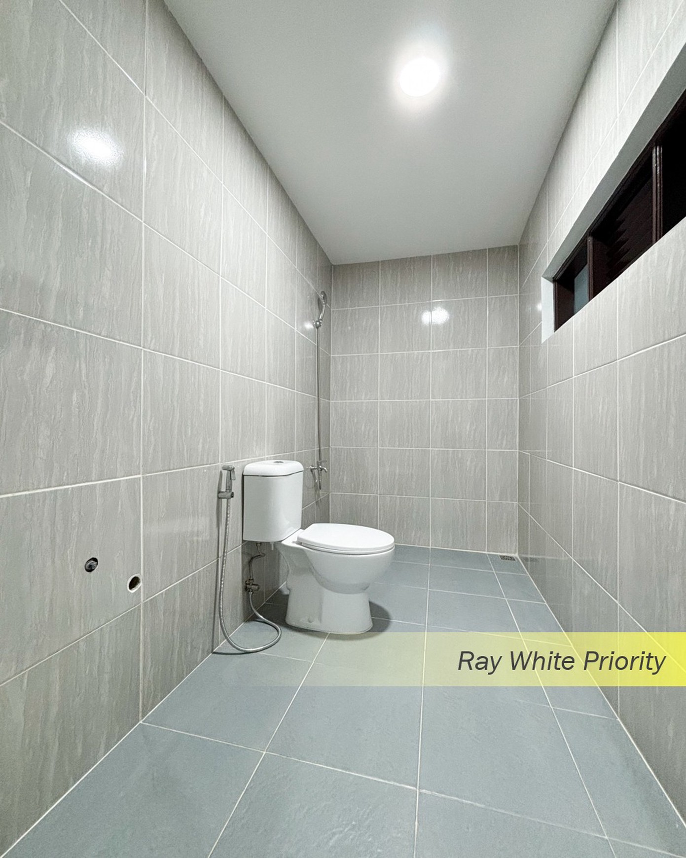 Rumah Siap Huni Minimal dan Bagus di Kuricang, Bintaro Jaya , Tangerang Selatan