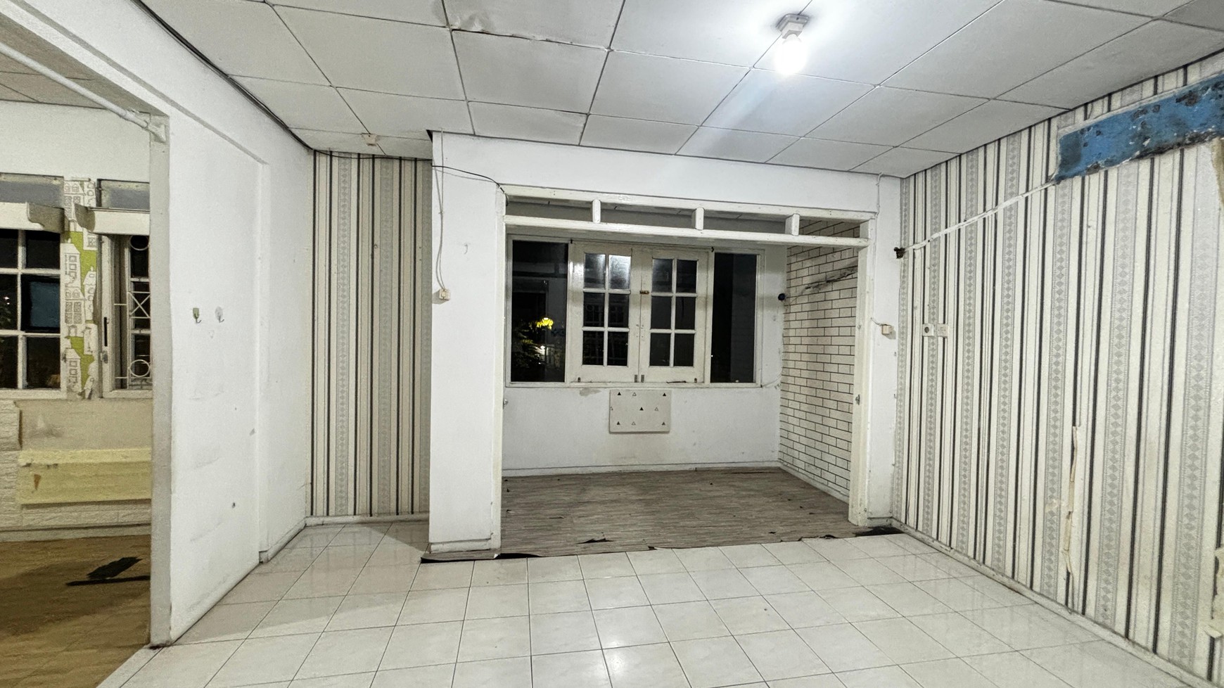 Rumah 2 Lantai Depan Taman Di Tebet Utara Jakarta Selatan