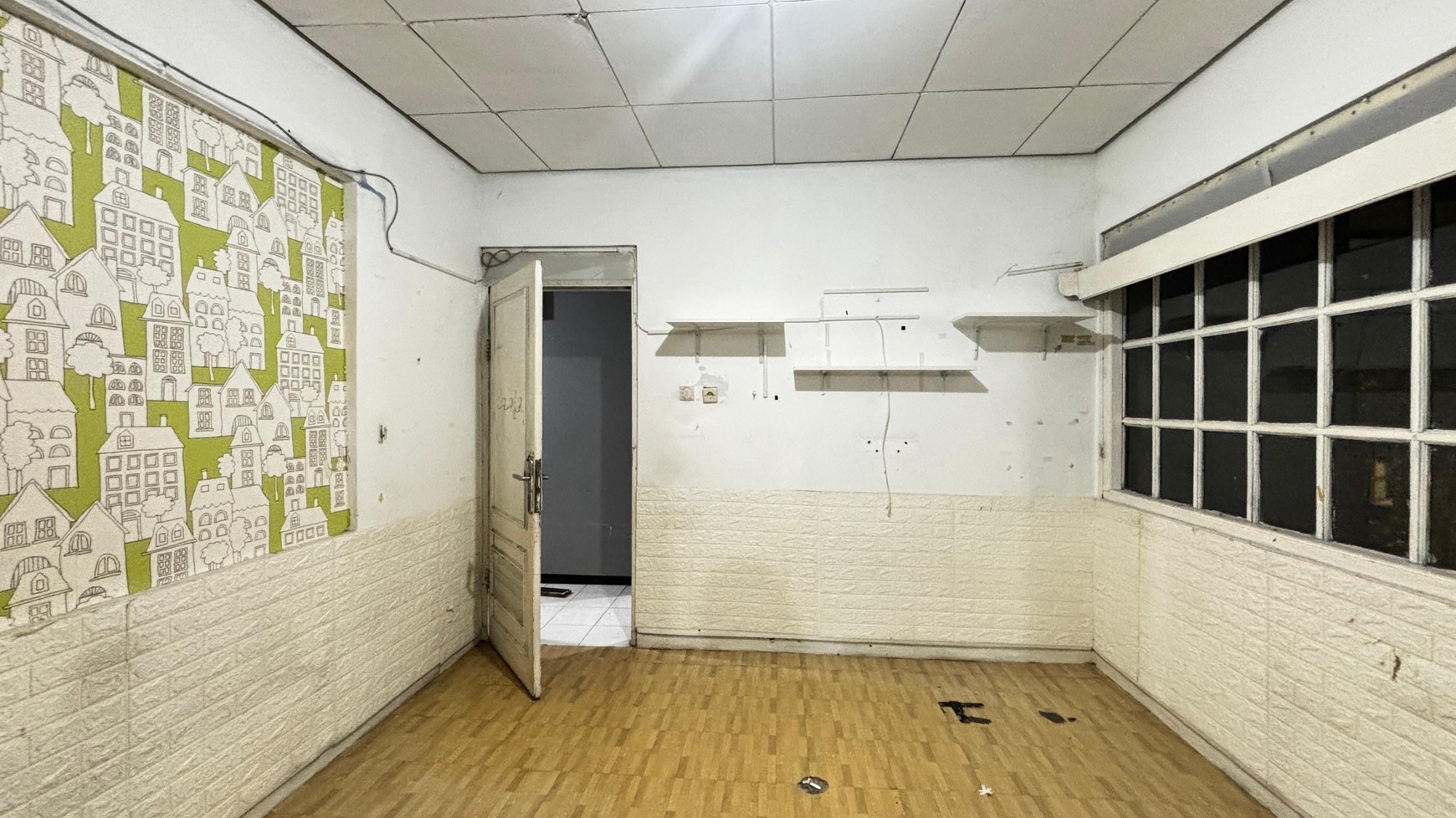 Rumah 2 Lantai Depan Taman Di Tebet Utara Jakarta Selatan