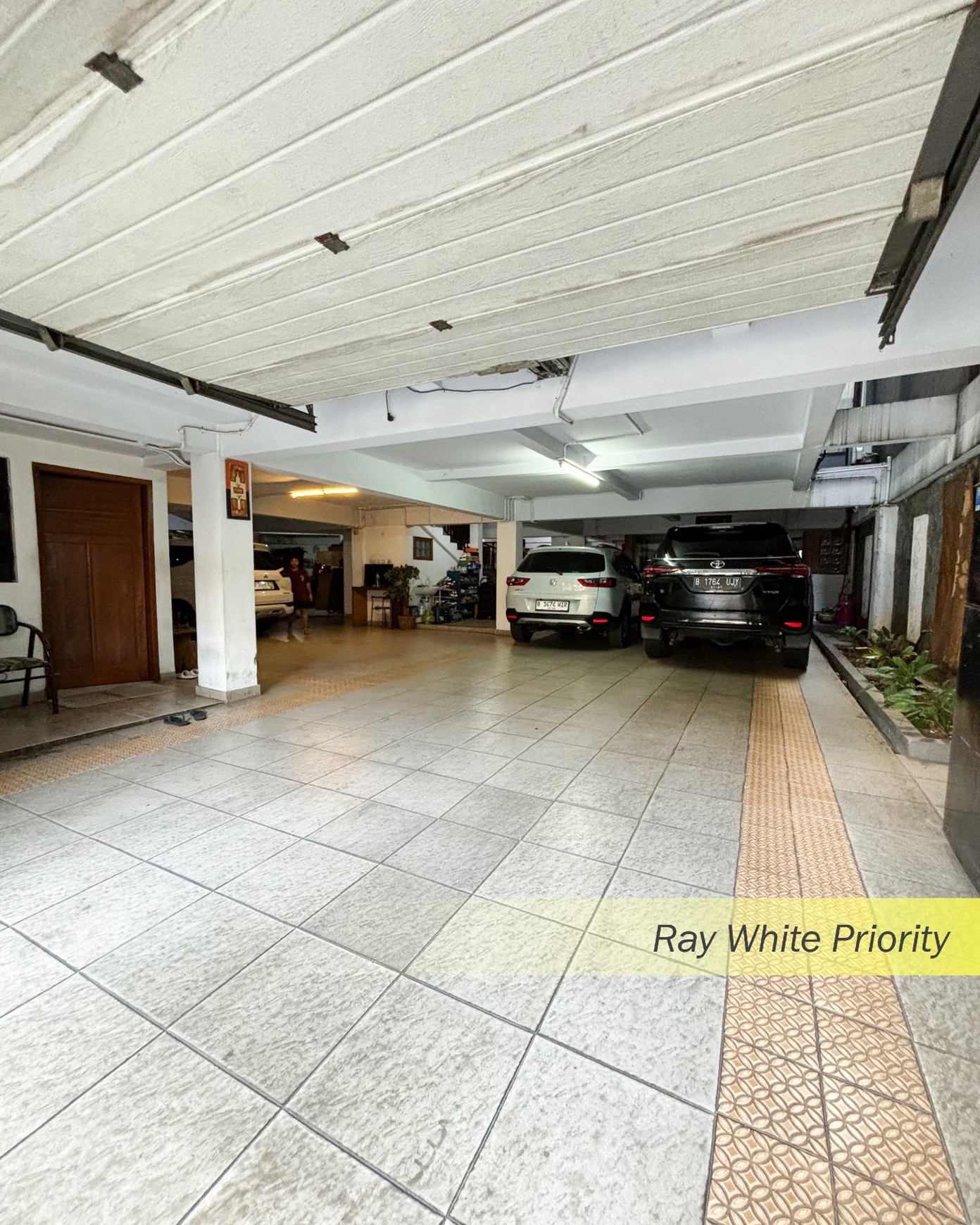 RUMAH CLASSIC SEMIFURNISH SIAP HUNI DI BINTARO JAYA SEKTOR 9, TANGERANG SELATAN