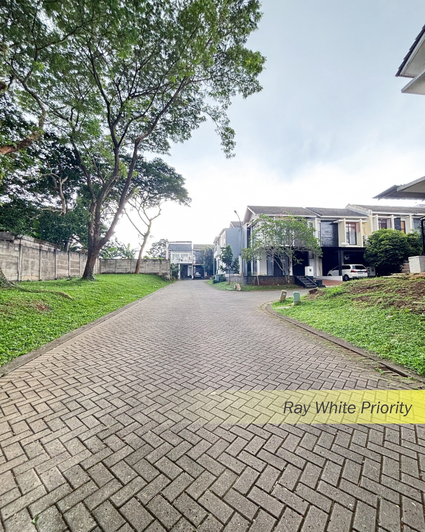 RUMAH MINIMALIS SIAP HUNI DI BINTARO JAYA SEKTOR 9, TANGERANG SELATAN