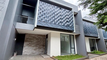RUMAH BRAND NEW SIAP HUNI DALAM TOWN HOUSE BINTARO, TANGERANG SELATAN