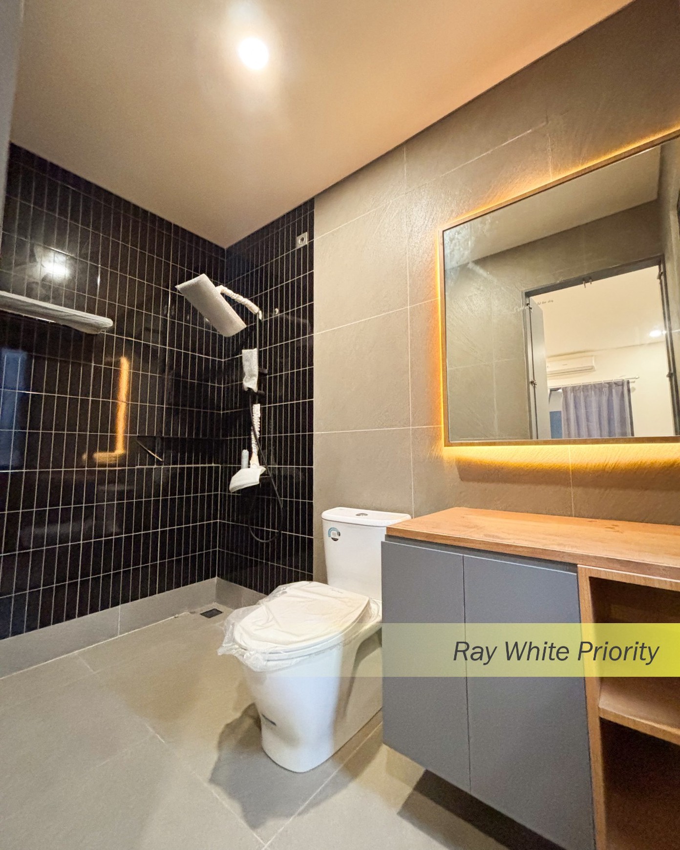 RUMAH BRAND NEW SIAP HUNI DALAM TOWN HOUSE BINTARO, TANGERANG SELATAN