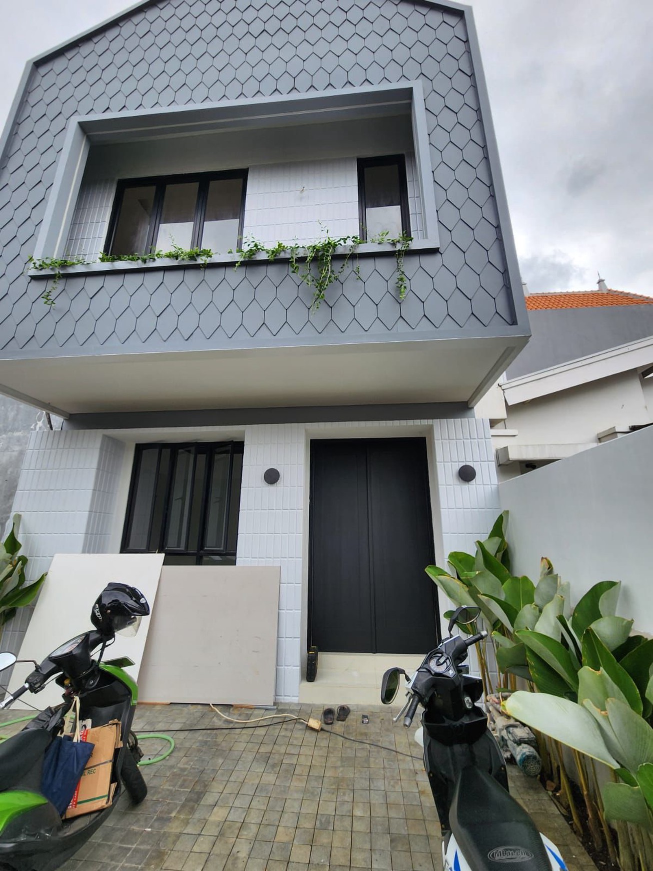 Rumah Bagus Di Graha Raya Bintaro, Plumeria Residence
