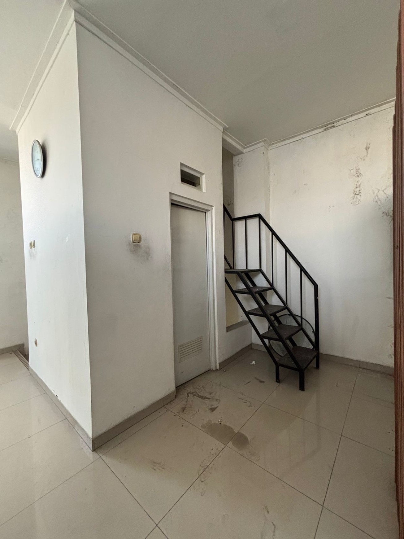 Ruko Siap Pakai Di Jl Ceger Raya, Jurang Mangu Timur Tangerang Selatan
