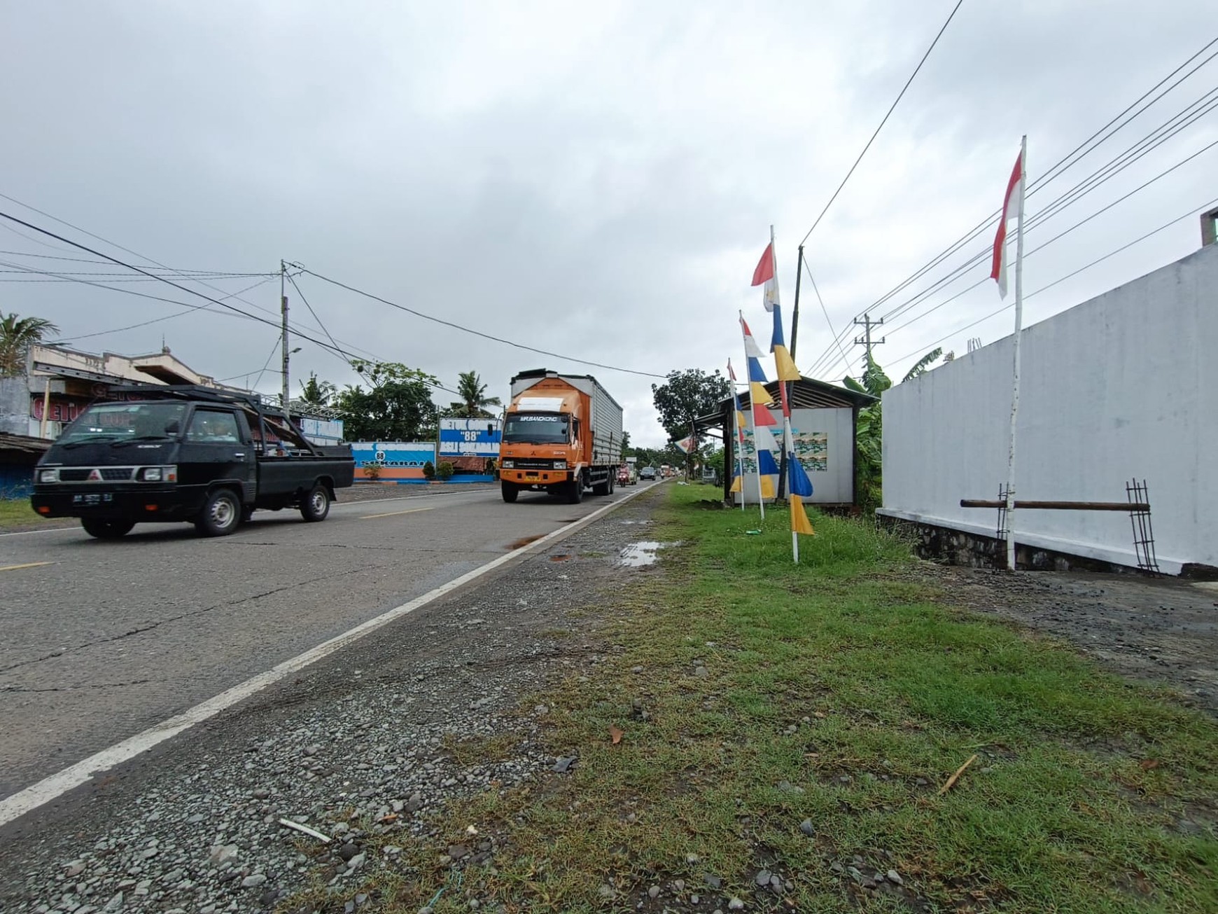 Disewakan Gudang di Jalan Raya Yos Sudarso Barat, Buayan, Kebumen.