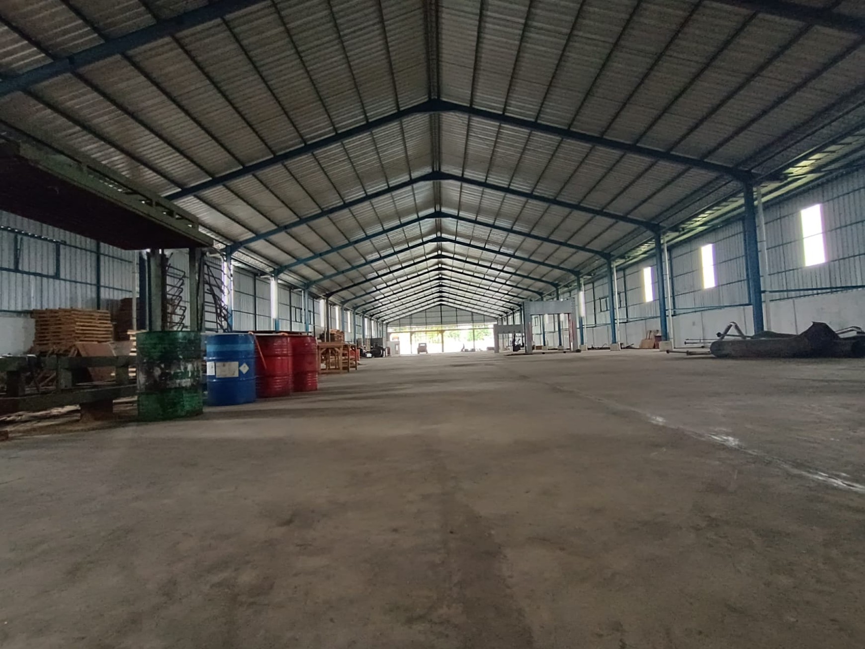 Disewakan Gudang di Jalan Raya Yos Sudarso Barat, Buayan, Kebumen.