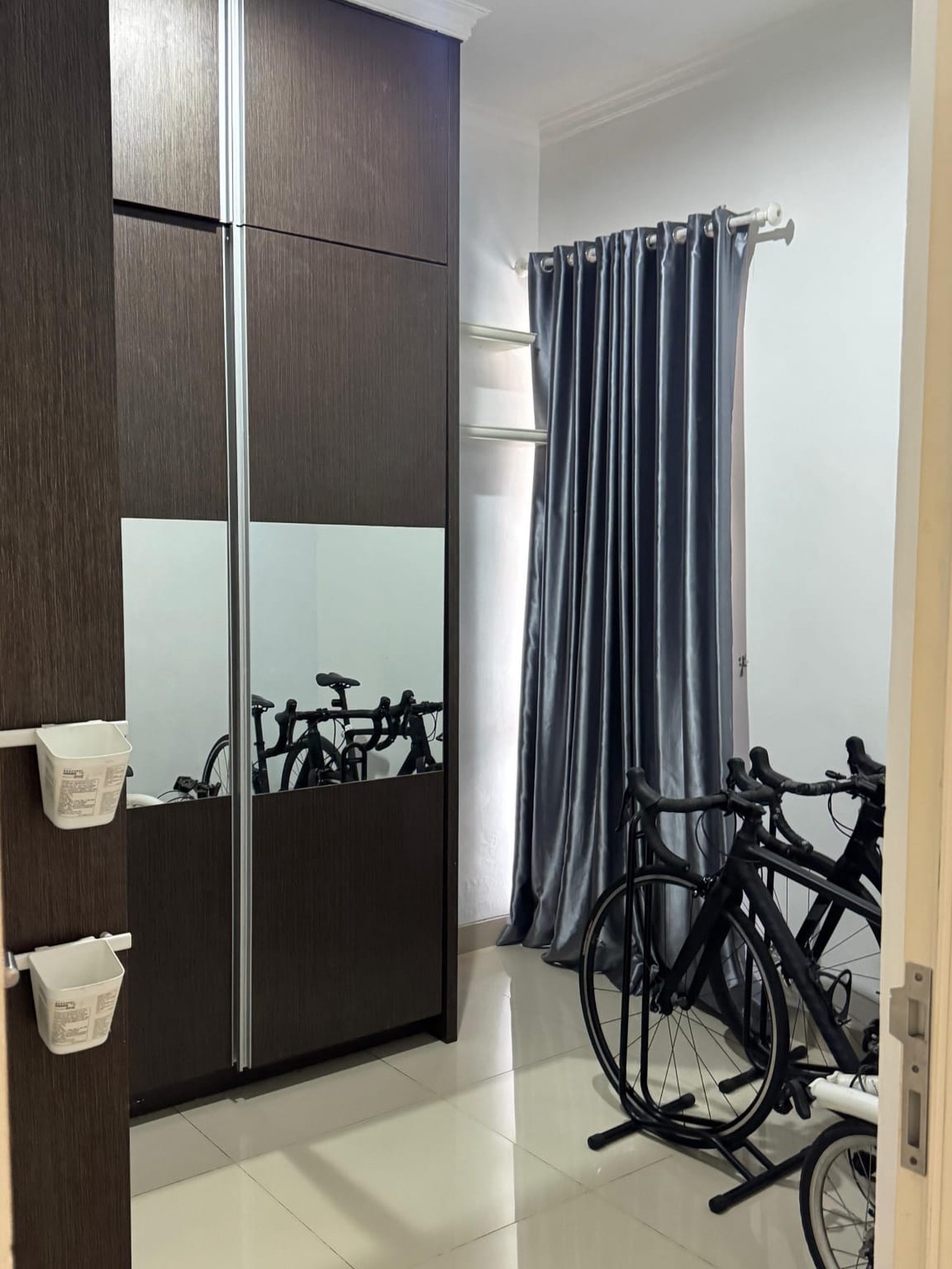 Rumah Cluster di Ciputat Semi Furnish Dekat Bintaro