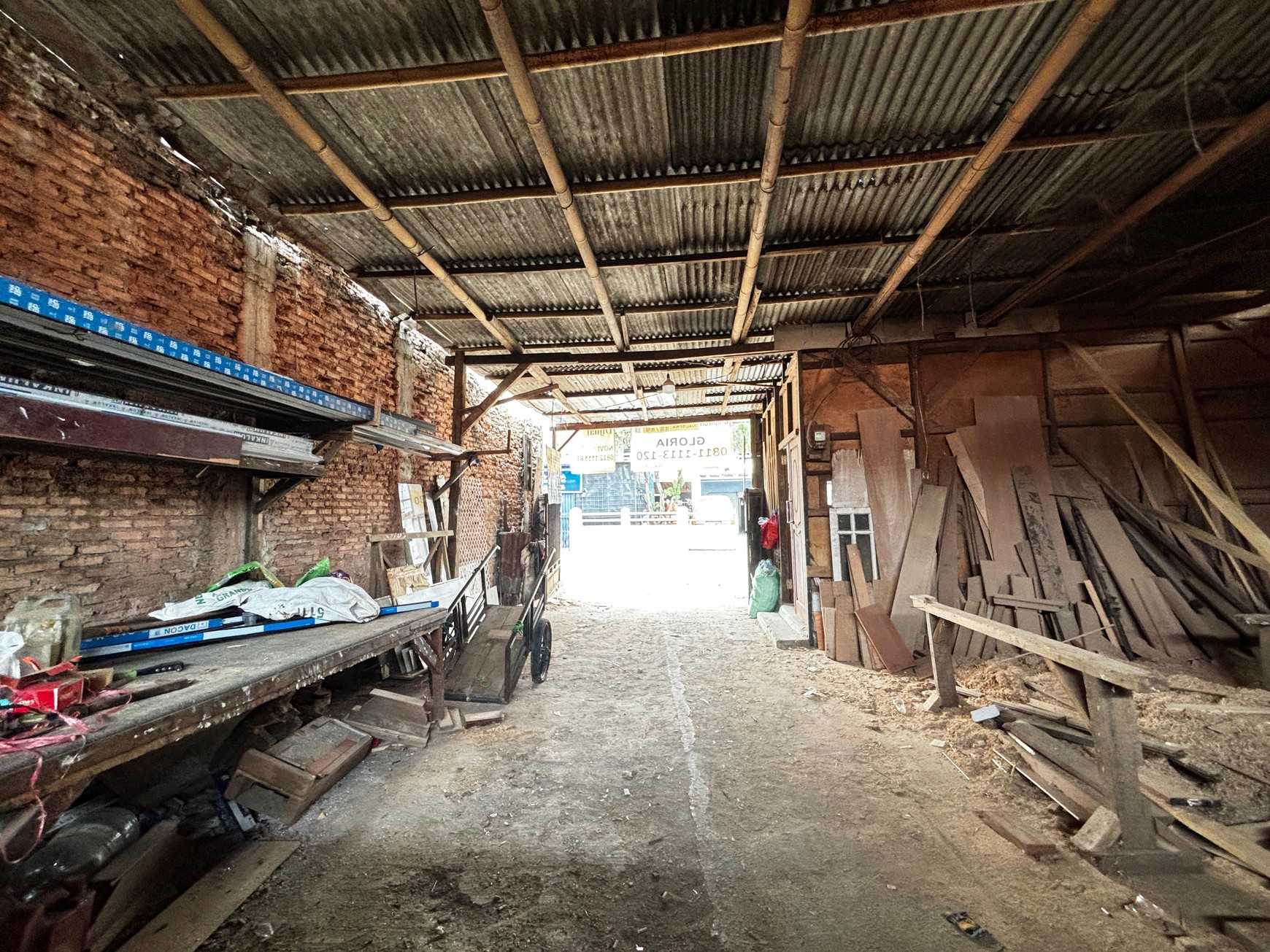 Rumah Strategis Jalan Raya Hitung Tanah Di Lubang Buaya Cipayung