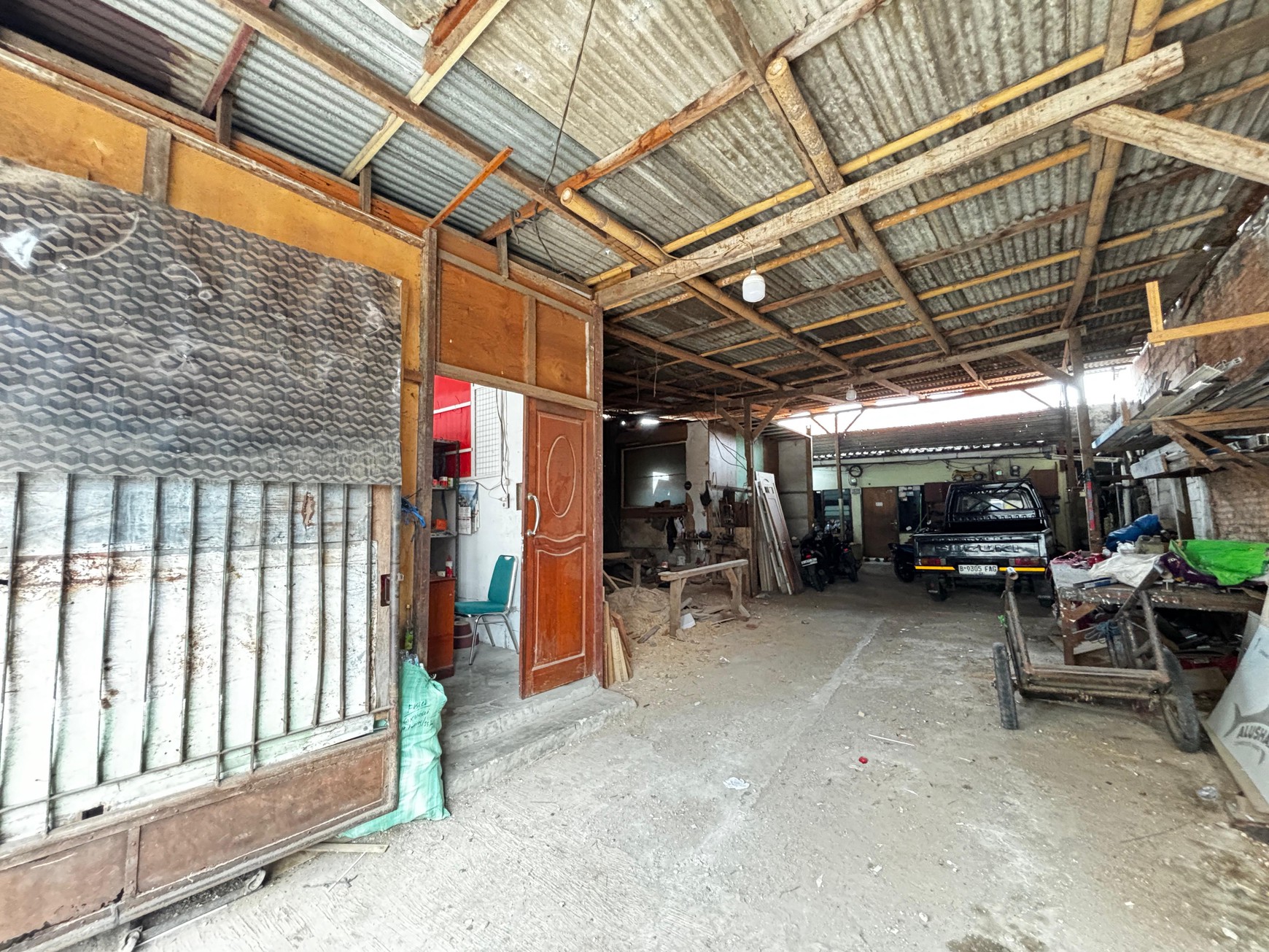 Rumah Strategis Jalan Raya Hitung Tanah Di Lubang Buaya Cipayung